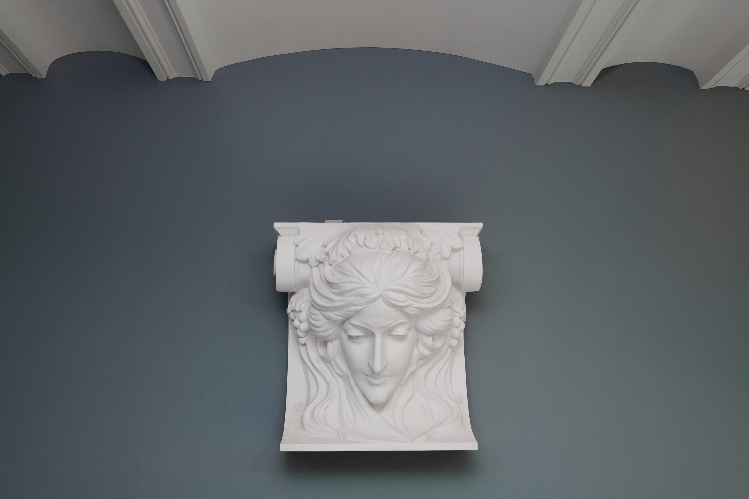 Дом с Атлантами. Фотограф для дизайнеров, застройщиков и бизнеса — интерьеры и архитектура — Свободный Роман в Москве и по России