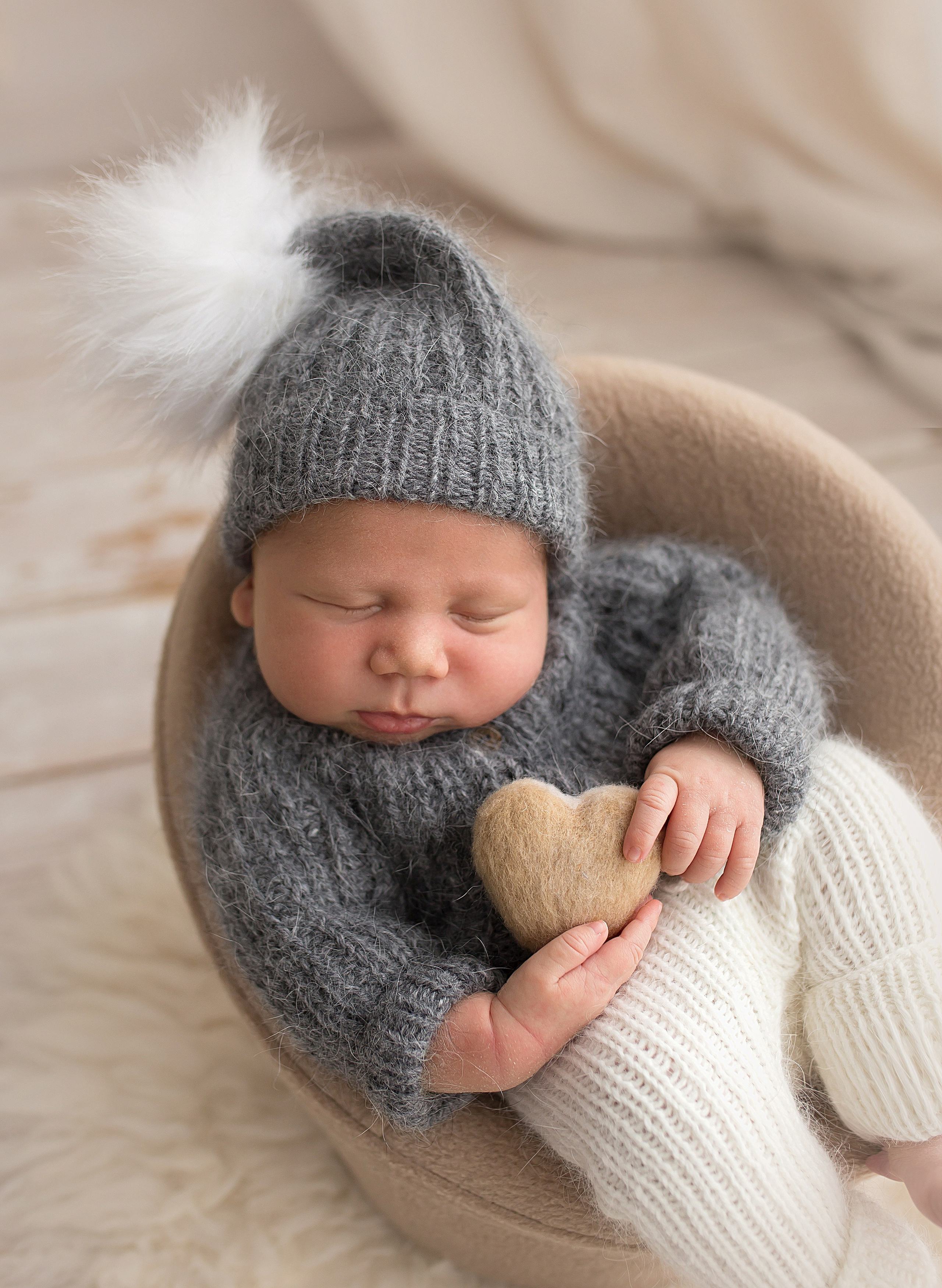 Фотосессия новорождённого. Фотограф новорождённых малышей и детский фотограф В Казани Лана Максим