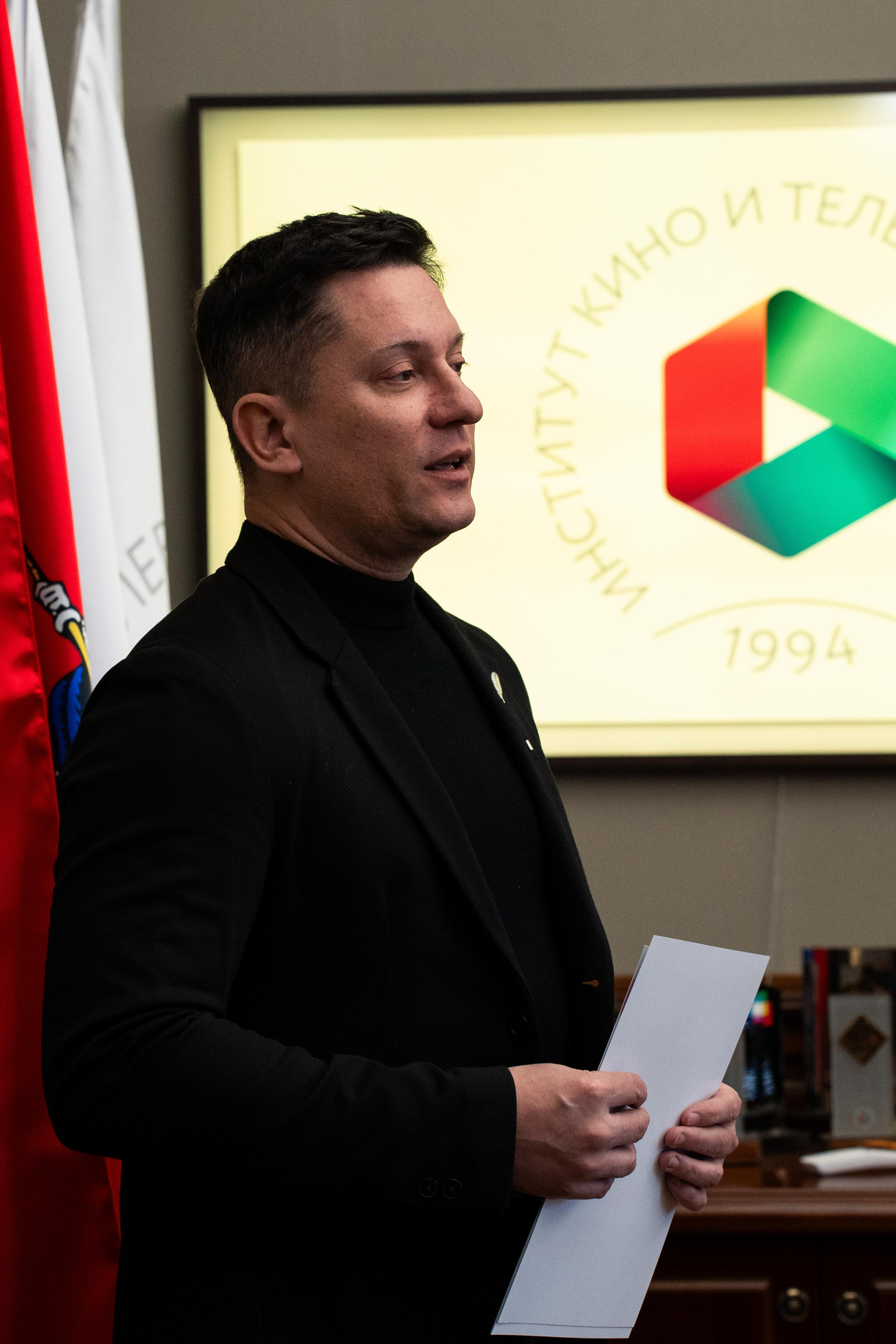 Вручение благодарностей 21.04.2026. Коммерческий и художественный фотограф и видеограф в Москве Арсений Тургенев
