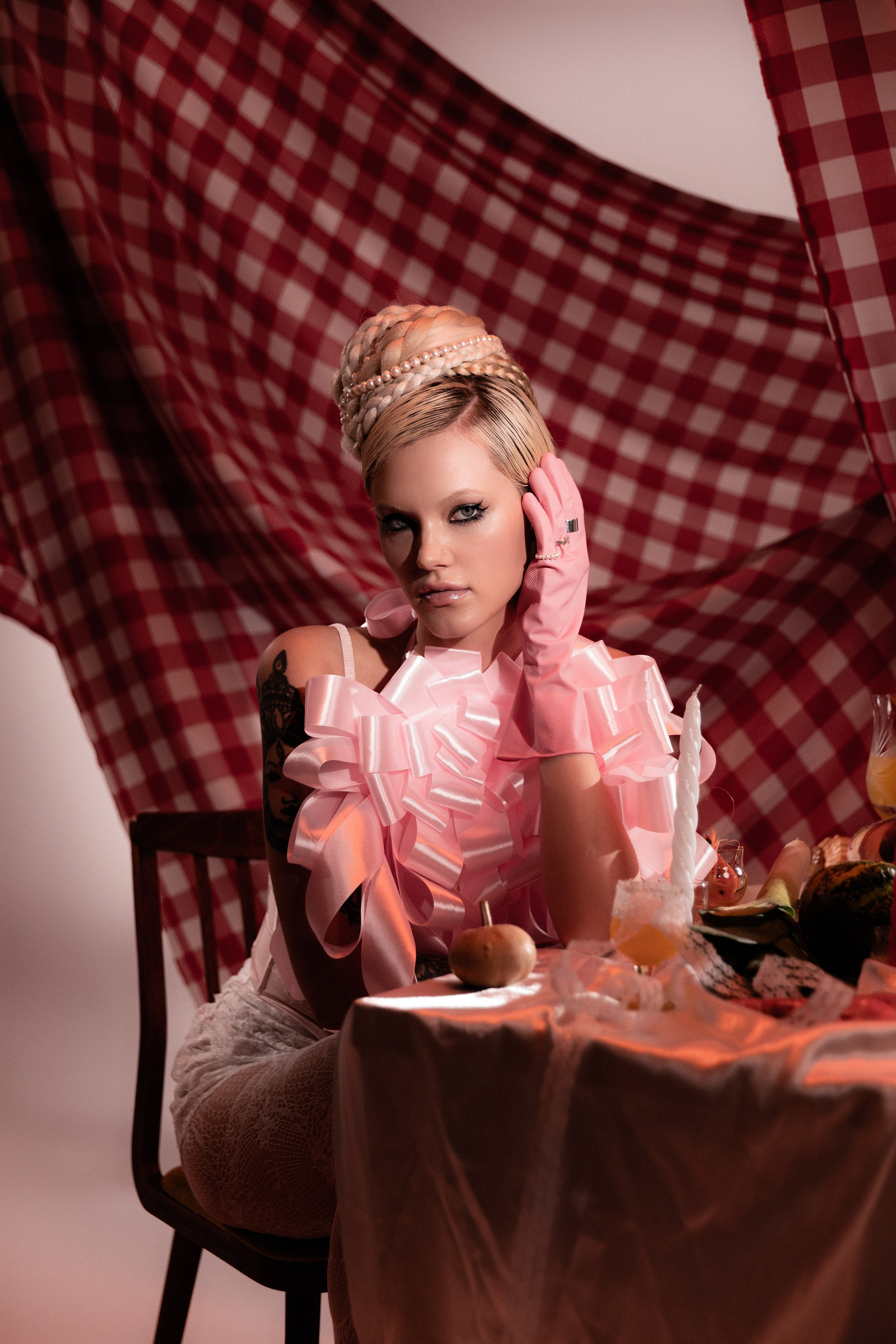 Candy dinner. Photographer. Producer. Retoucher