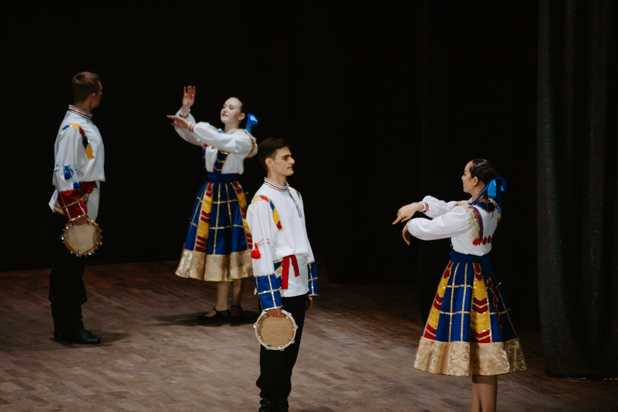«Уральский сувенир». Концерт танцевальной студии. Фотограф в Челябинске Ополихина Анна