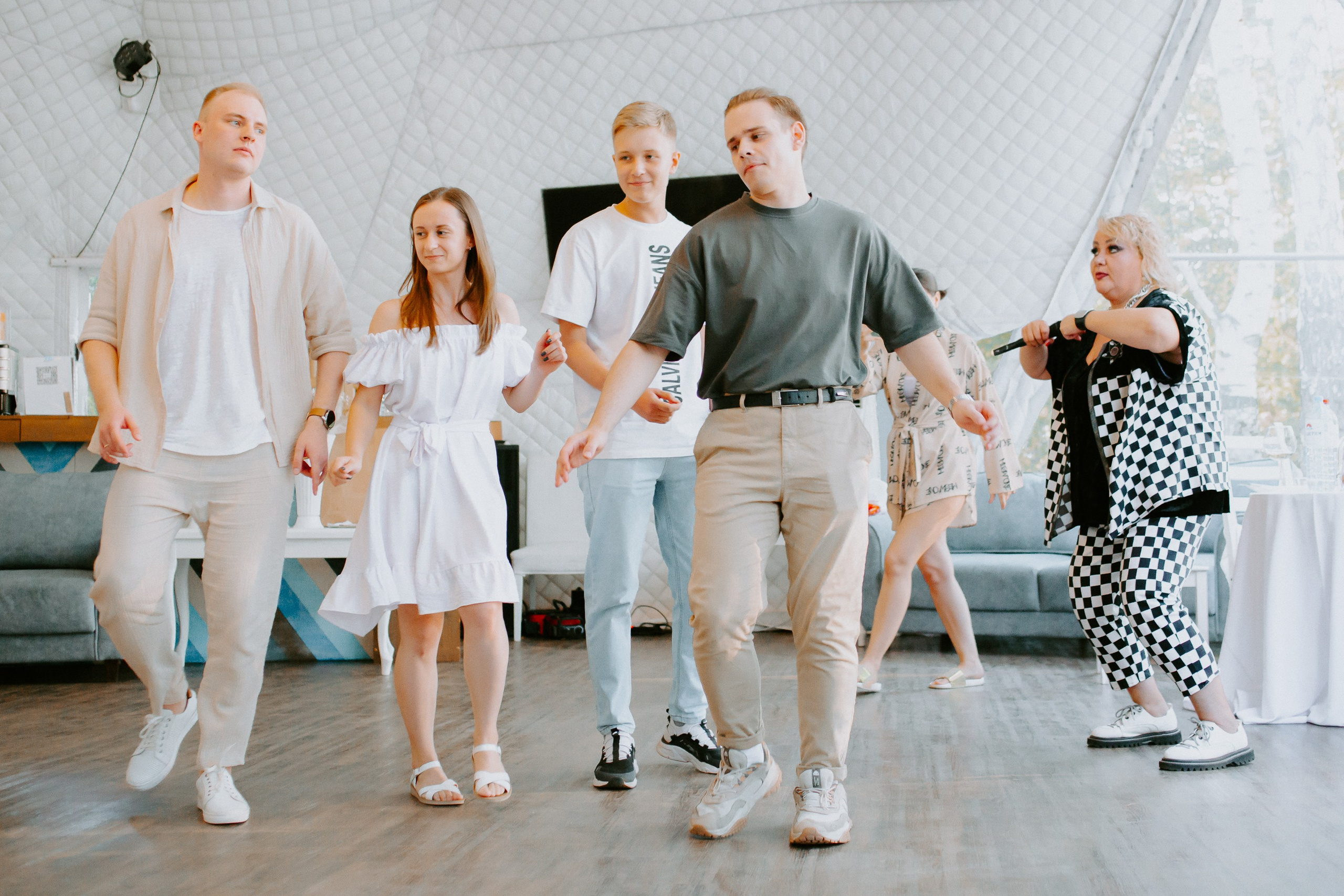 Выездная регистрация и свадебный банкет. Евгения и Илья. Фотограф в Челябинске Ополихина Анна