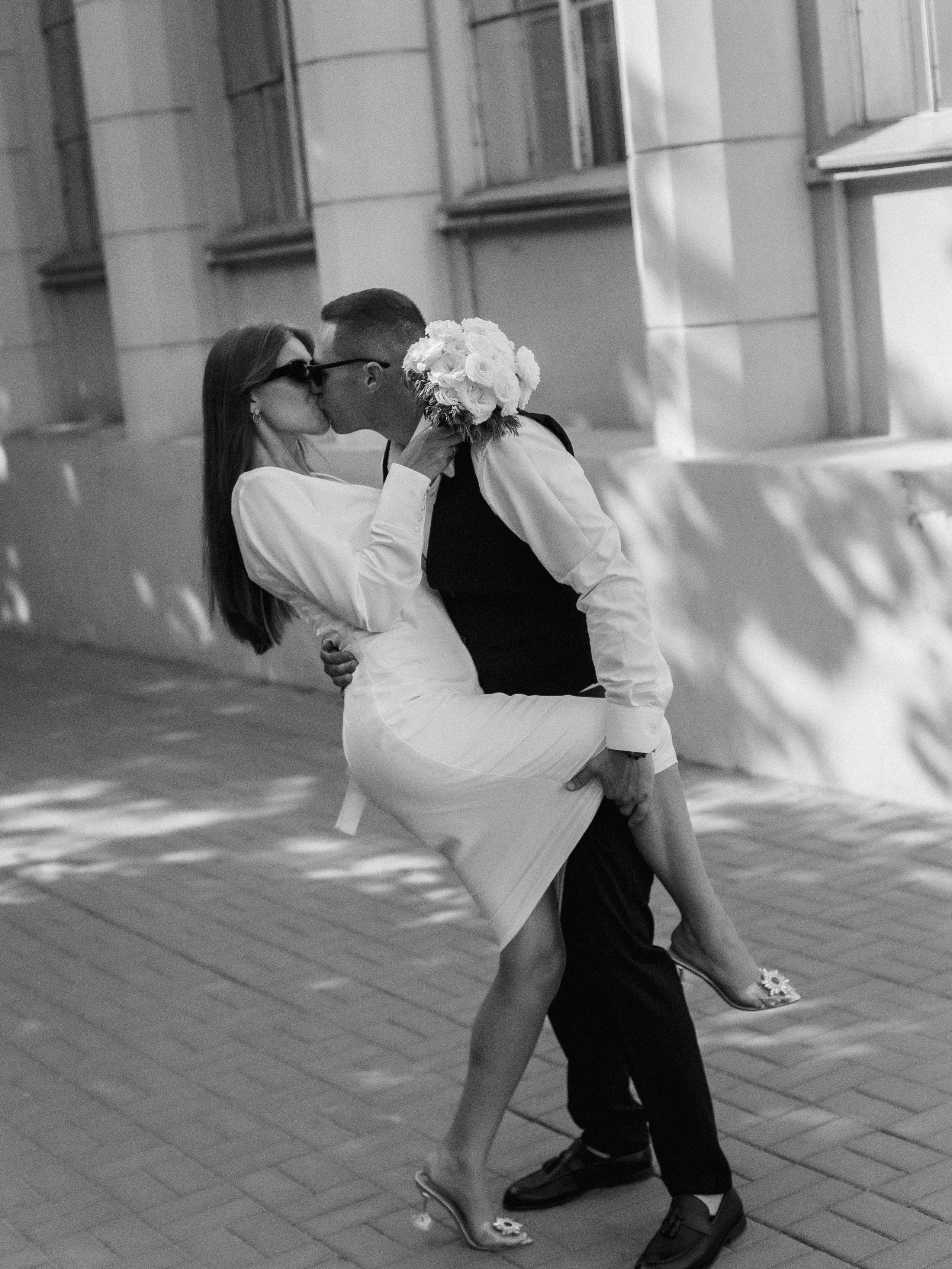 Свадебный фотограф Таганрог — фотосессия в центре города и банкет в коттедже «Виктория». Свадебный и семейный фотограф в Таганроге Бакарюк Антон