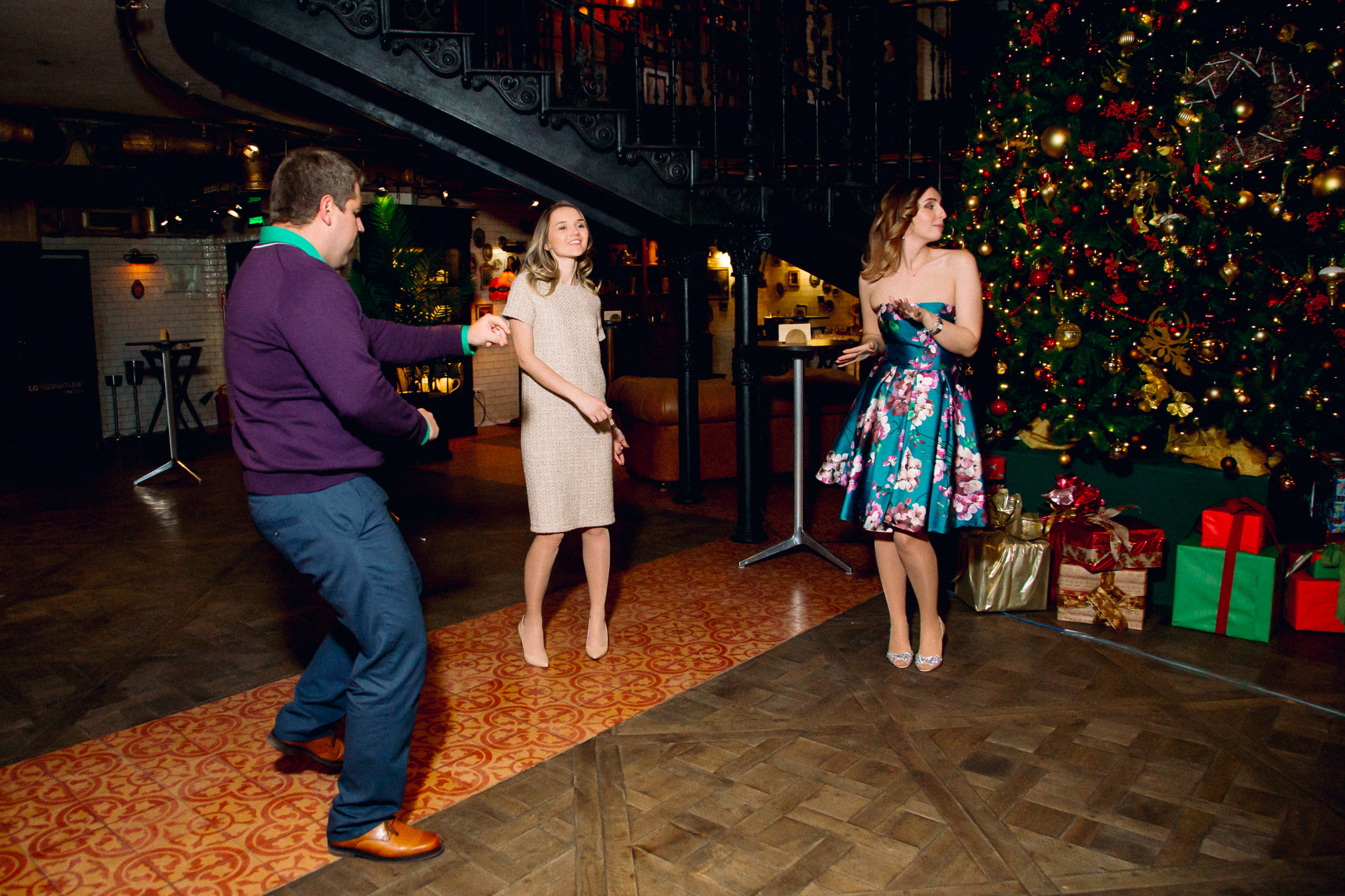 Новогодний корпоратив. FOTOZ Studio / Фотовидеомейкер Андрей Смирнов