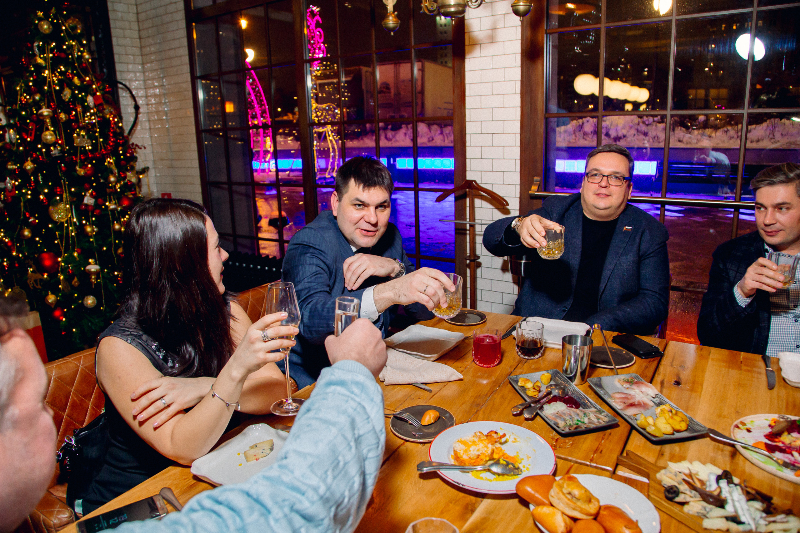 Новогодний корпоратив. FOTOZ Studio / Фотовидеомейкер Андрей Смирнов
