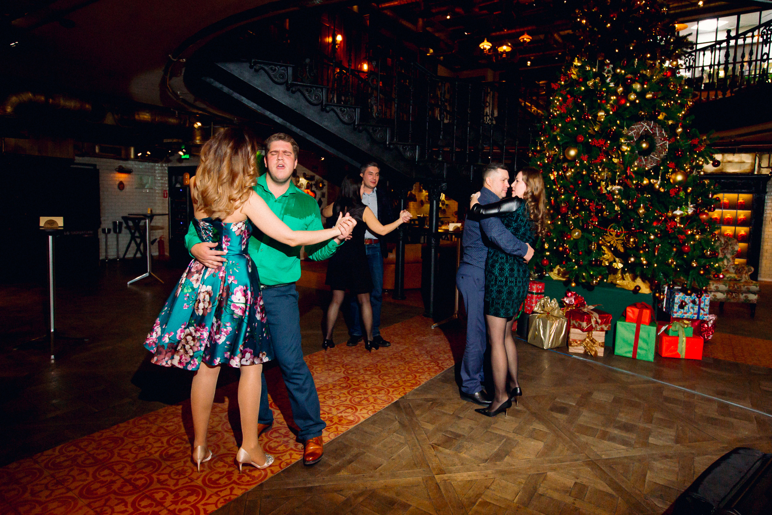 Новогодний корпоратив. FOTOZ Studio / Фотовидеомейкер Андрей Смирнов