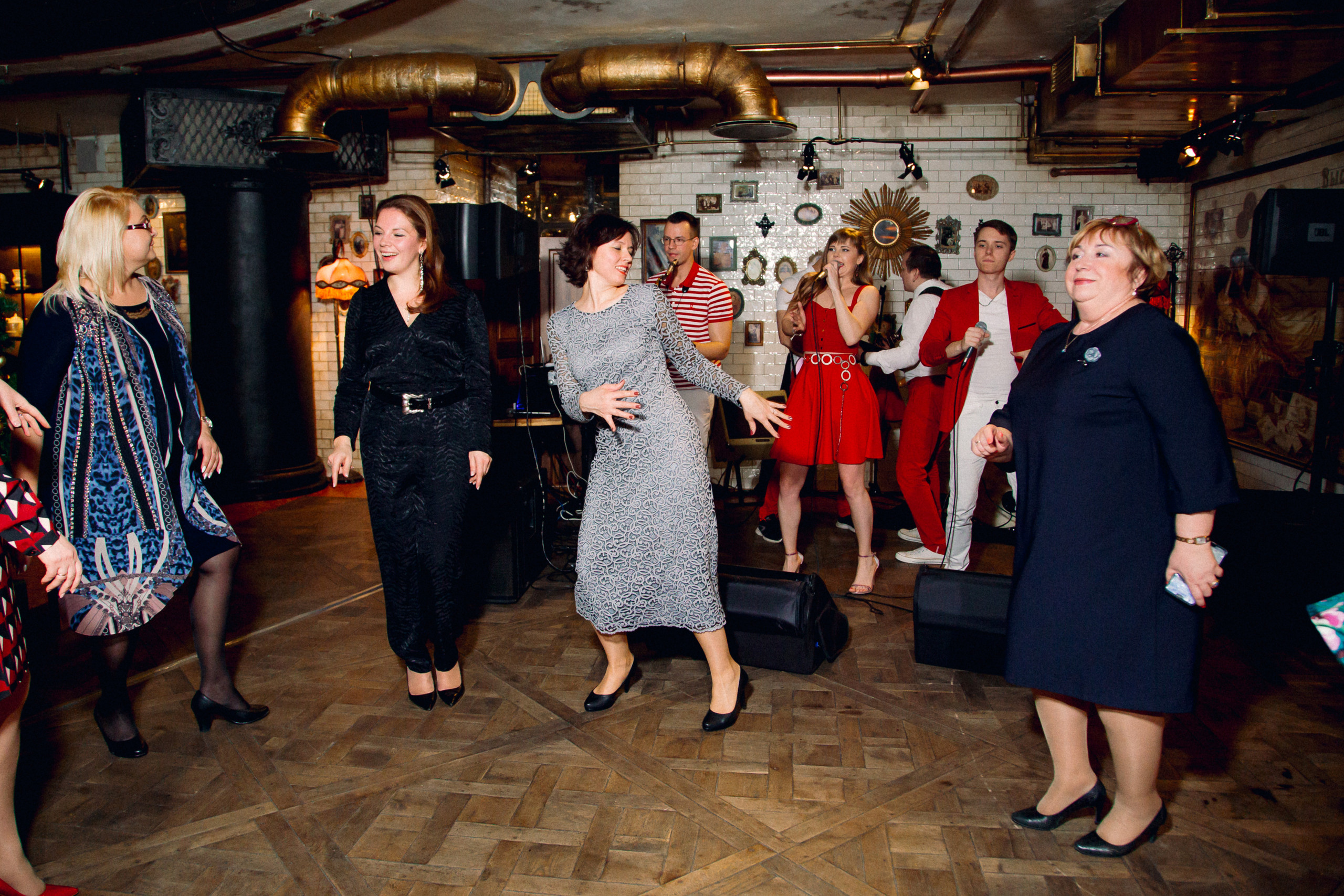 Новогодний корпоратив. FOTOZ Studio / Фотовидеомейкер Андрей Смирнов