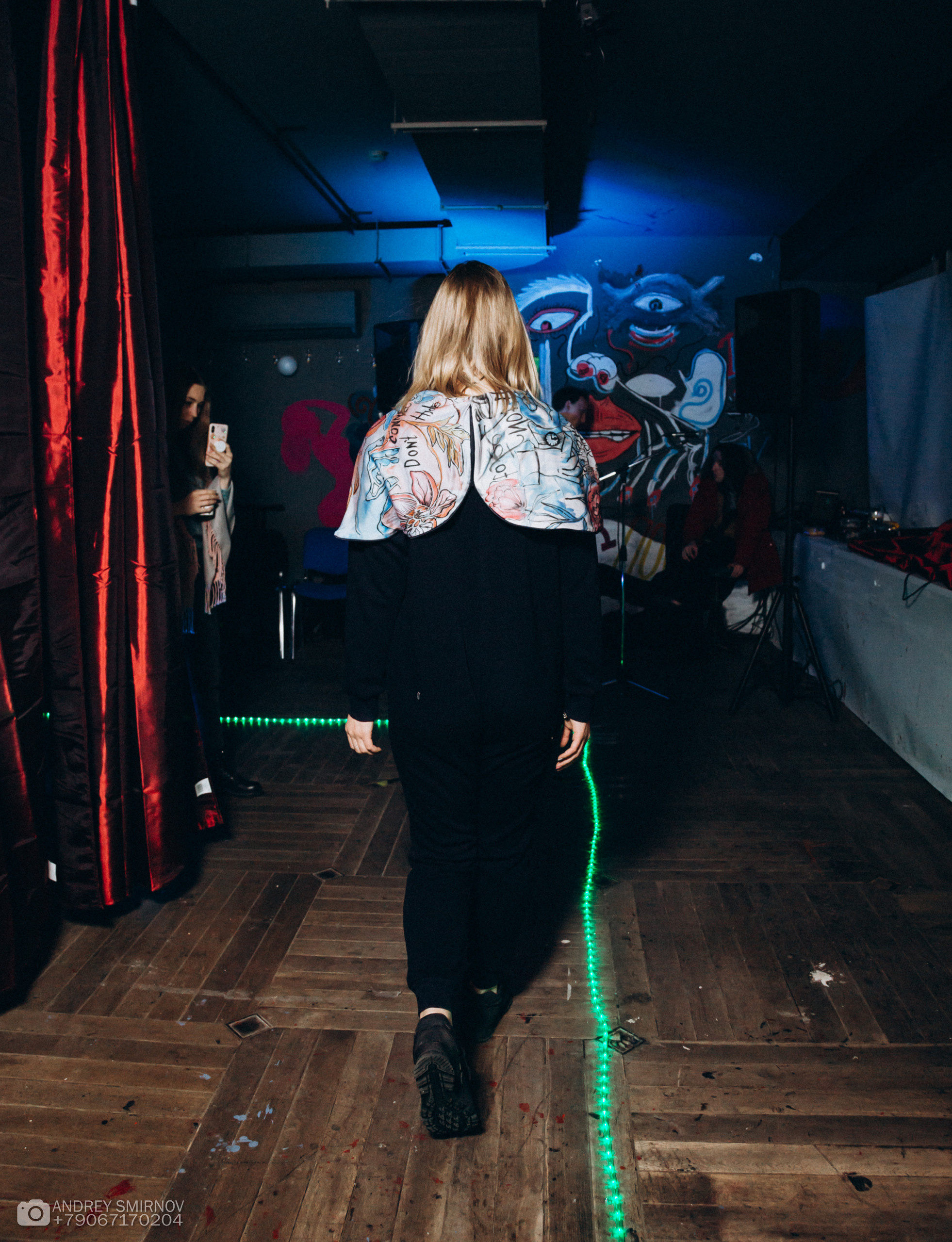 Репортаж с показа одежды. FOTOZ Studio / Фотовидеомейкер Андрей Смирнов