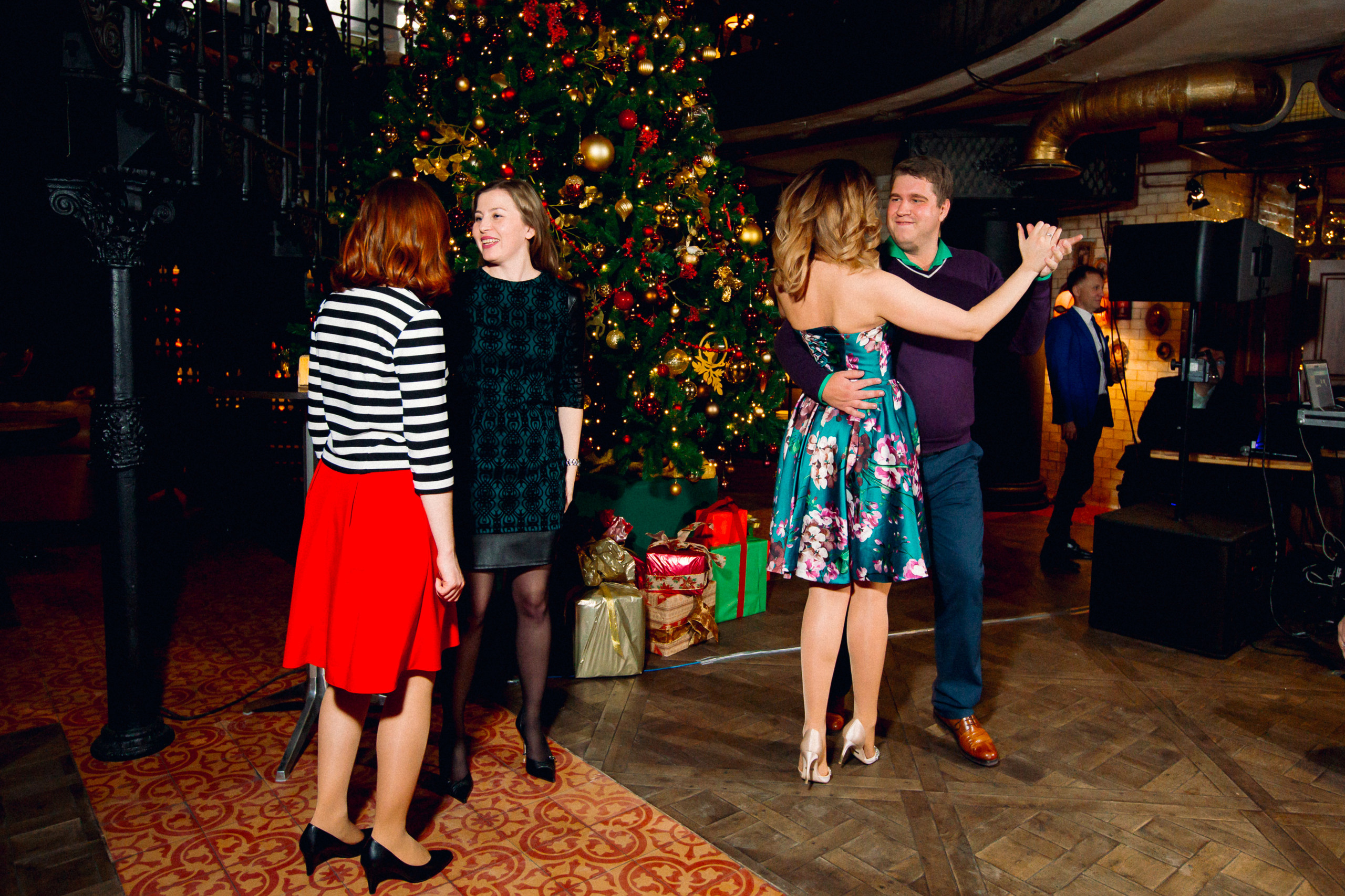 Новогодний корпоратив. FOTOZ Studio / Фотовидеомейкер Андрей Смирнов