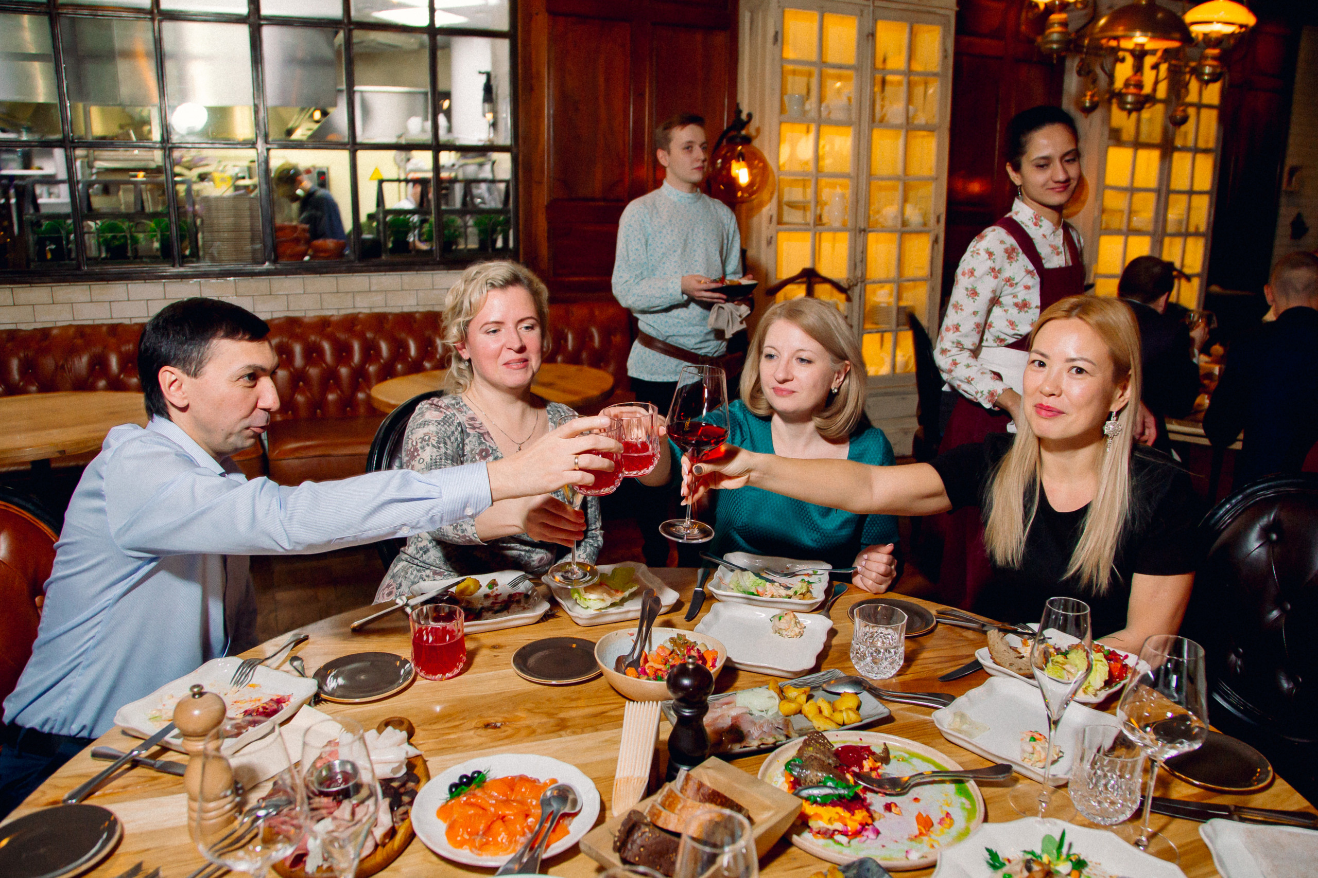 Новогодний корпоратив. FOTOZ Studio / Фотовидеомейкер Андрей Смирнов