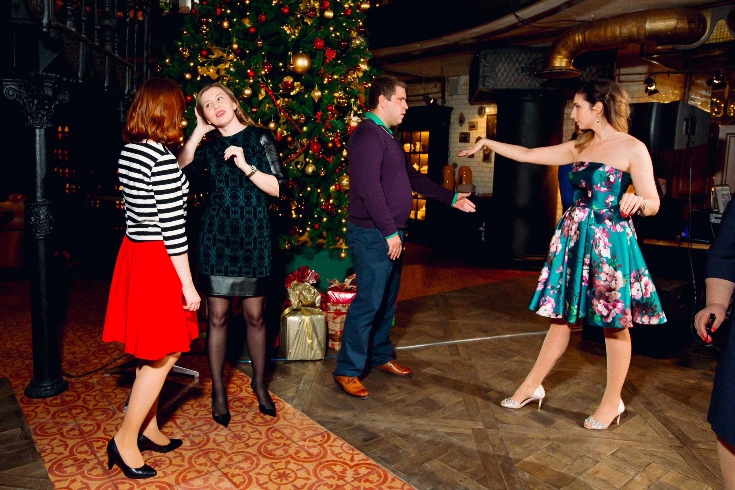 Новогодний корпоратив. FOTOZ Studio / Фотовидеомейкер Андрей Смирнов