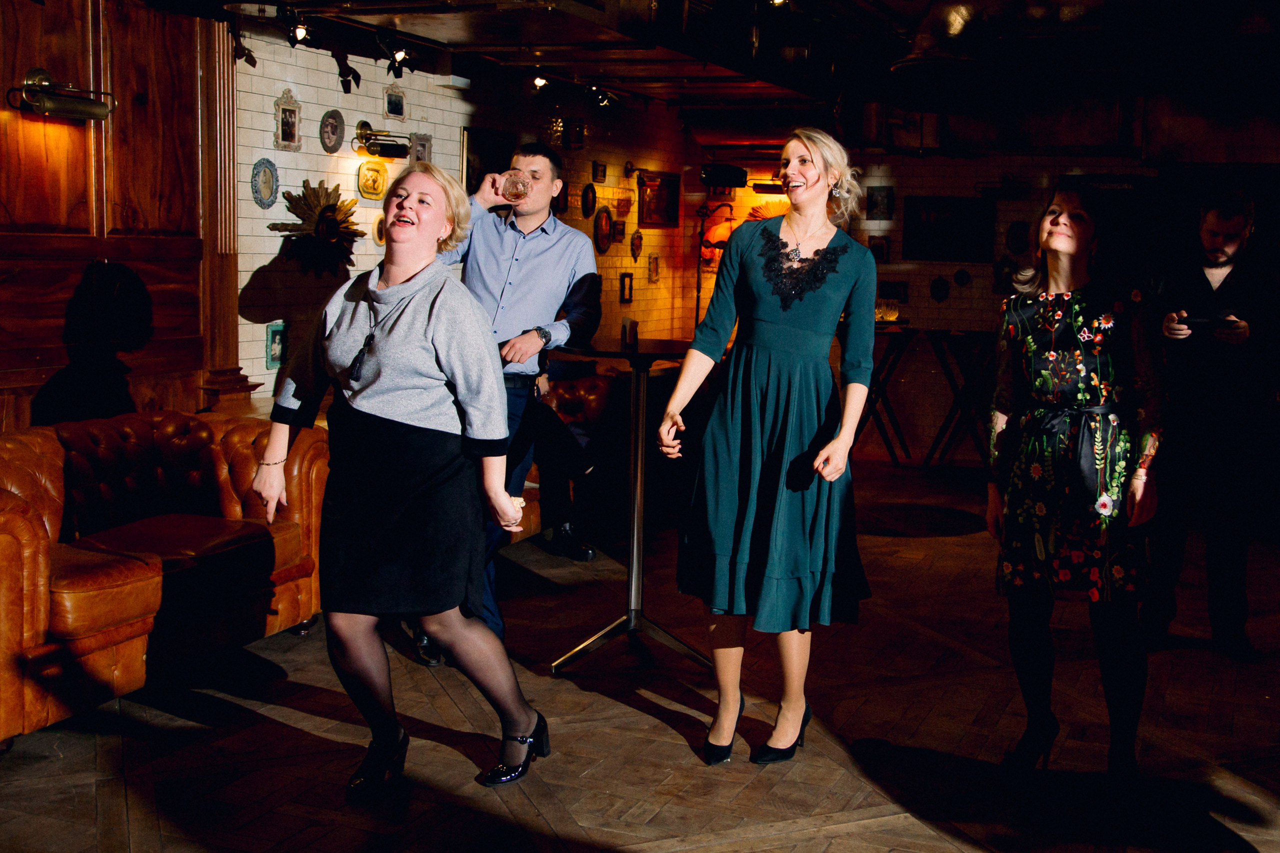 Новогодний корпоратив. FOTOZ Studio / Фотовидеомейкер Андрей Смирнов