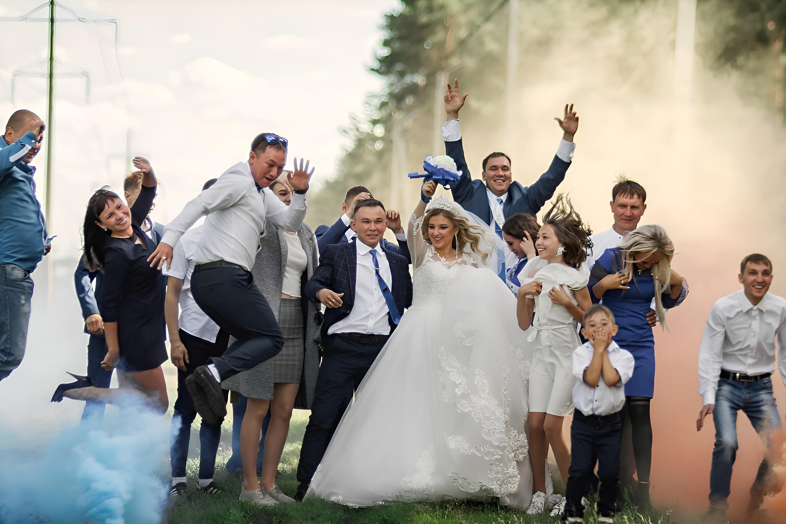 Прогулочная фотосессия жениха и невесты в Москве