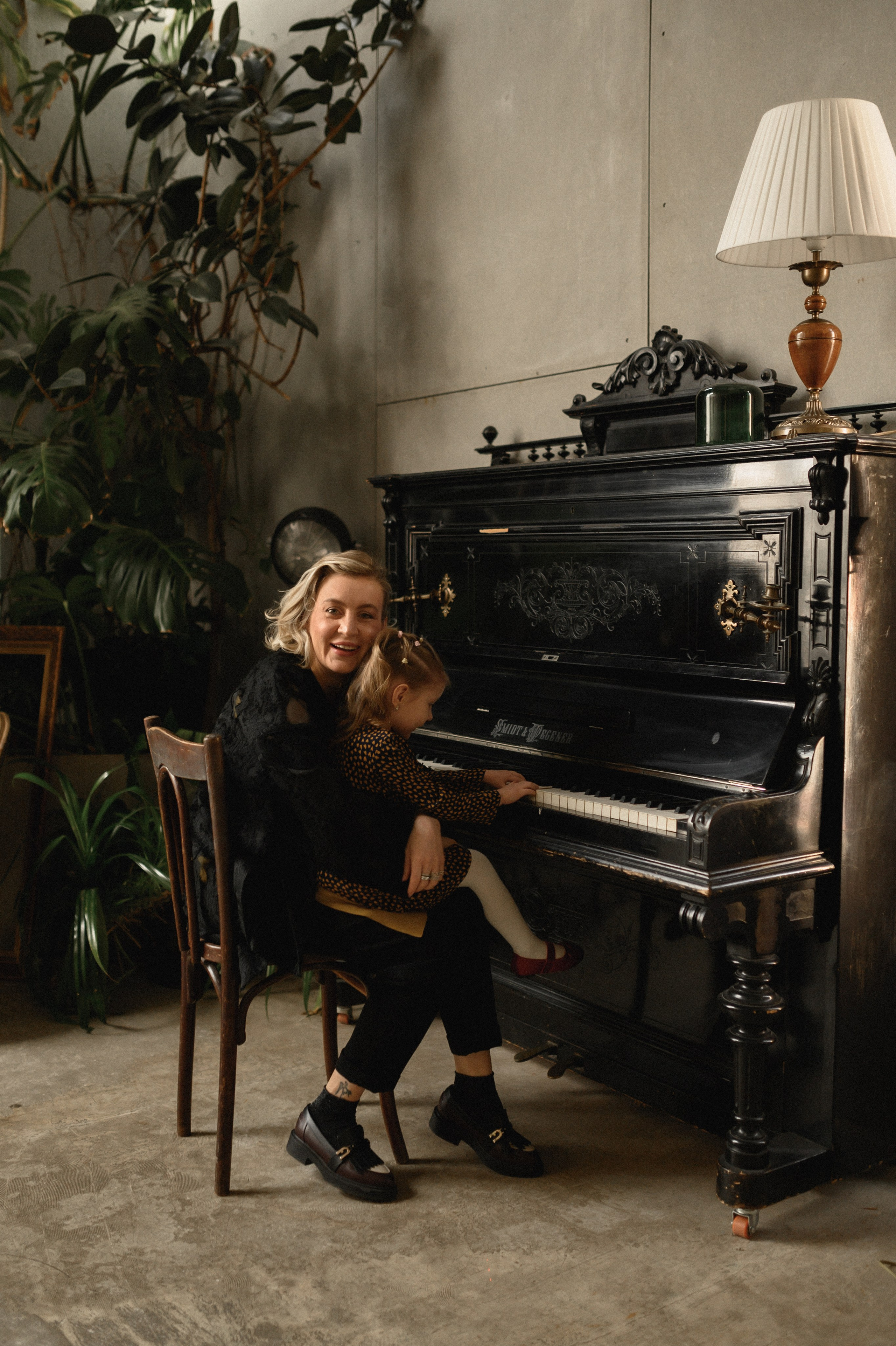 Андрей, Оля и Таисия в студии Пространство. Семейный и свадебный lifestyle-фотограф в Москве Мария Петрова