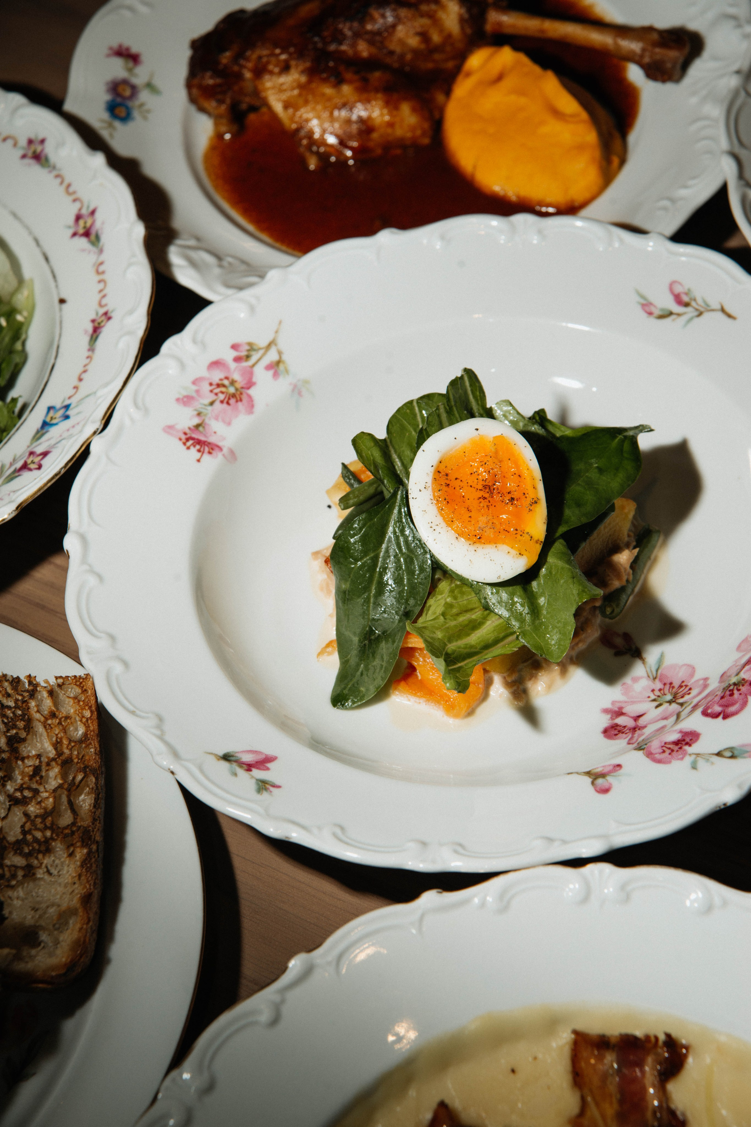 Контентная фотосессия для ресторана La Volte. Ксения Glossa. Портретный и репортажный фотограф в Самаре