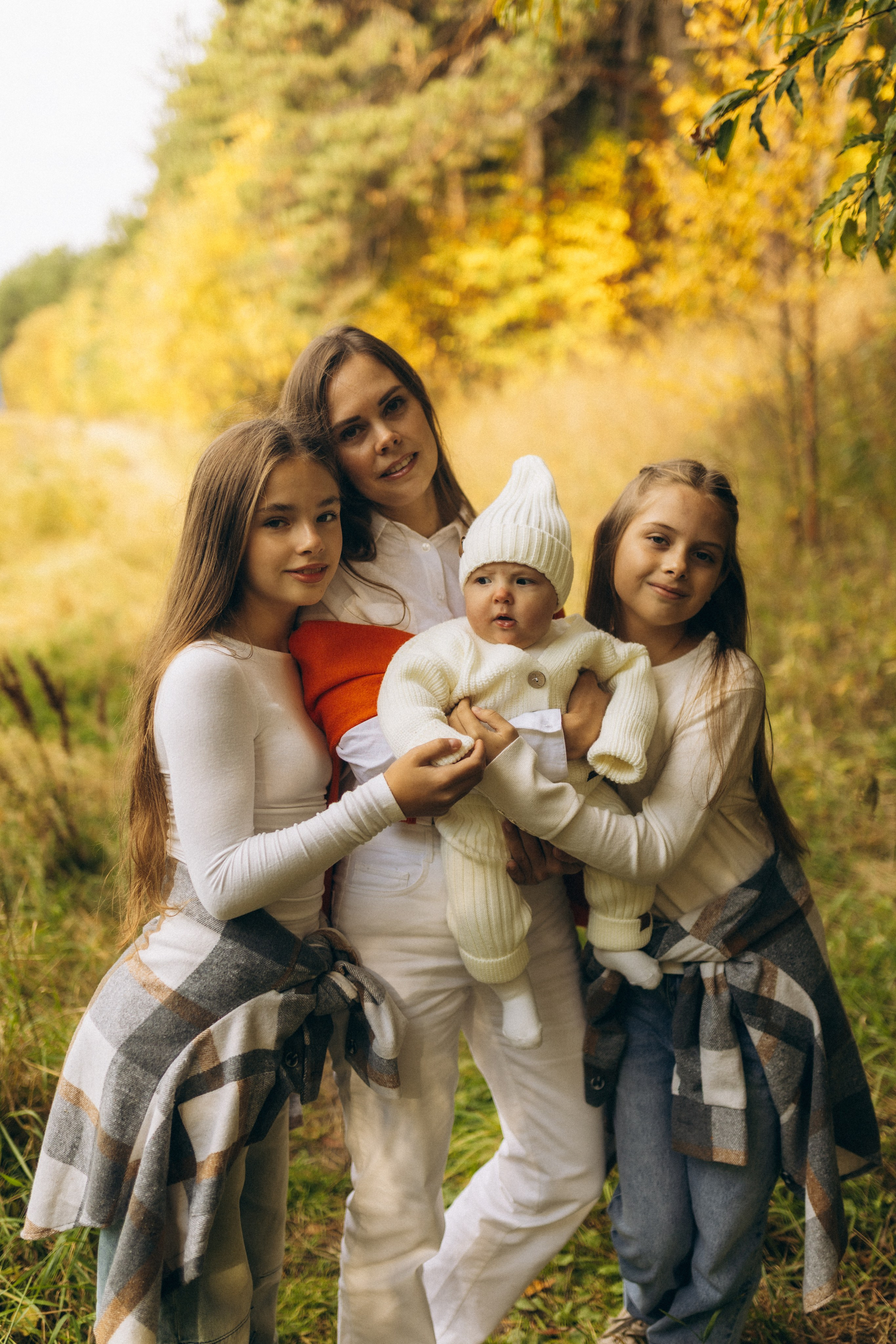 Лена, Ангелина, Алиса и малышка Аврора. Фотограф Диана Яббарова