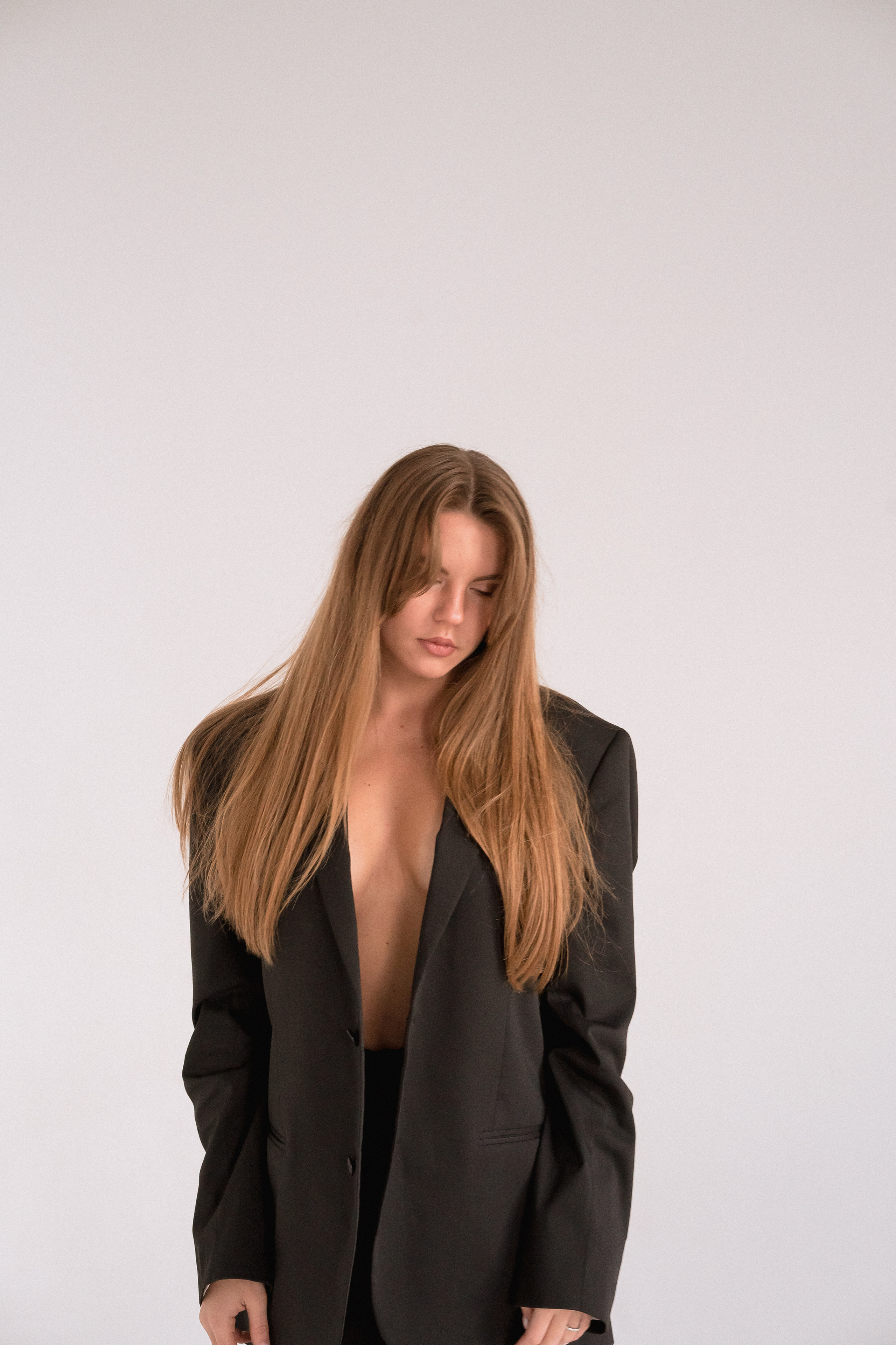 Универсальный минимализм. Рыжкова Елена — контент фотограф Москва Тюмень. Стилизация съемки