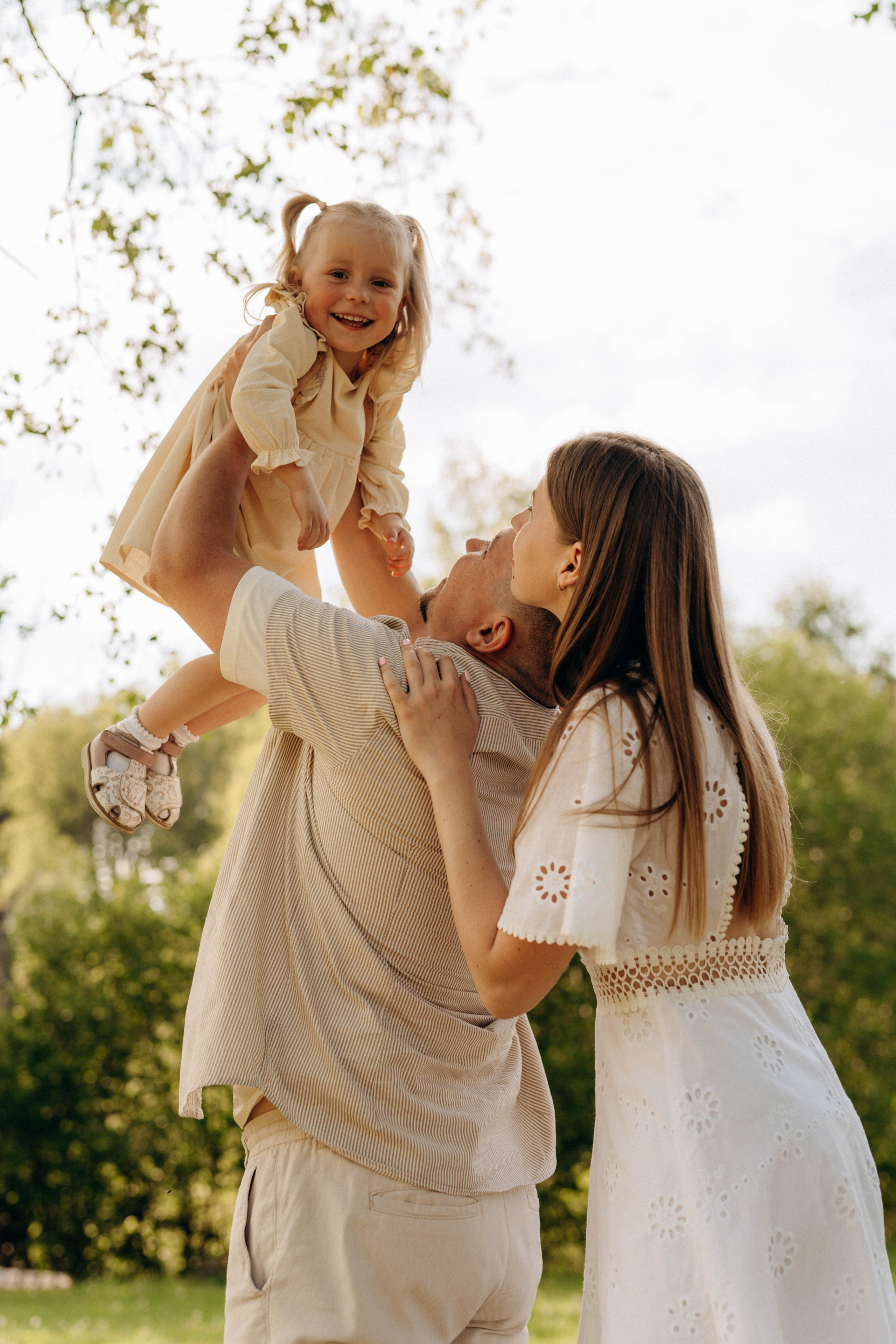 Прогулка Данилы, Алёны и Арины. Свадебный и семейный фотограф в Калуге Анна Киреева