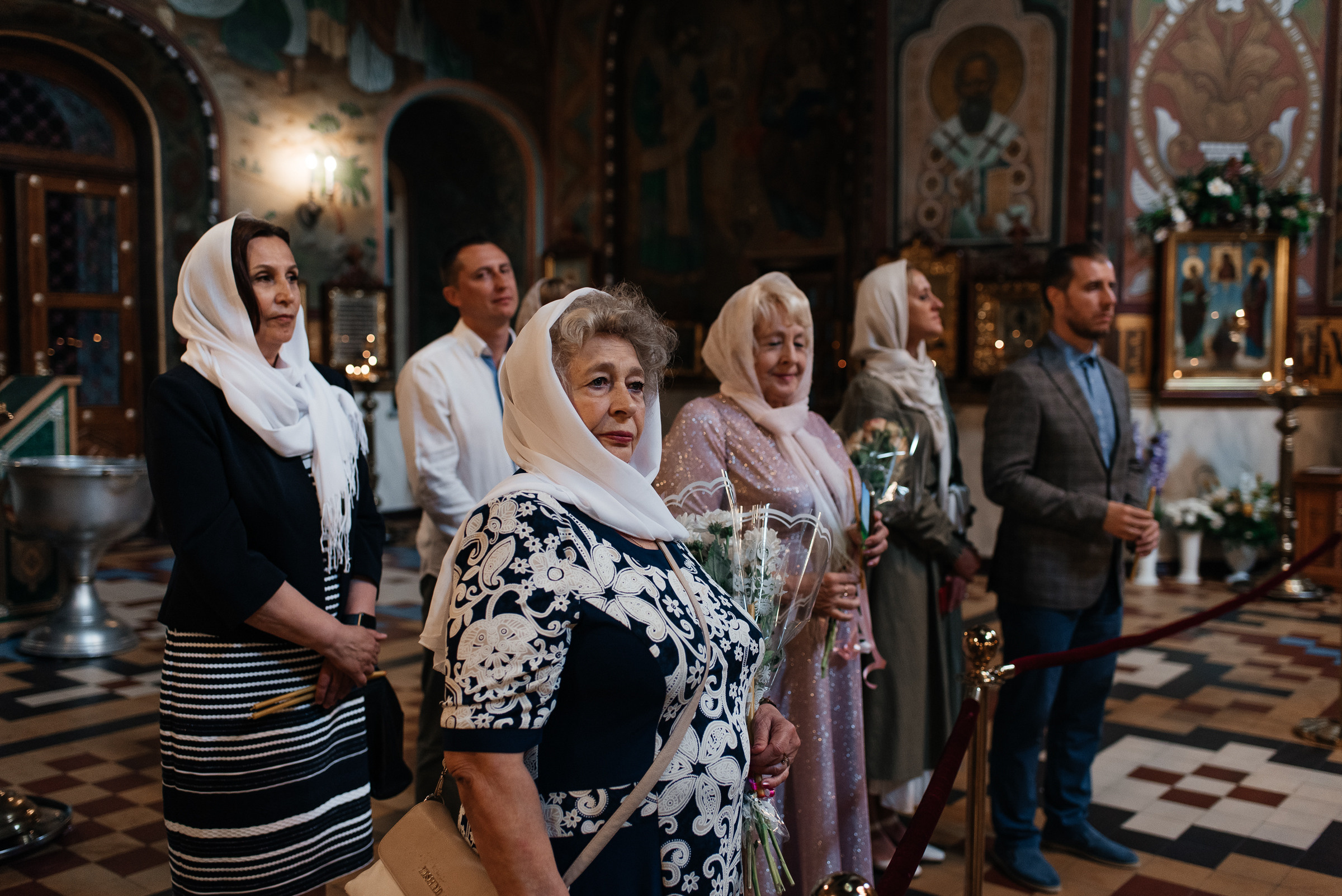 фотограф на венчание, венчание в Петергофском соборе святых апостолов Петра и Павла