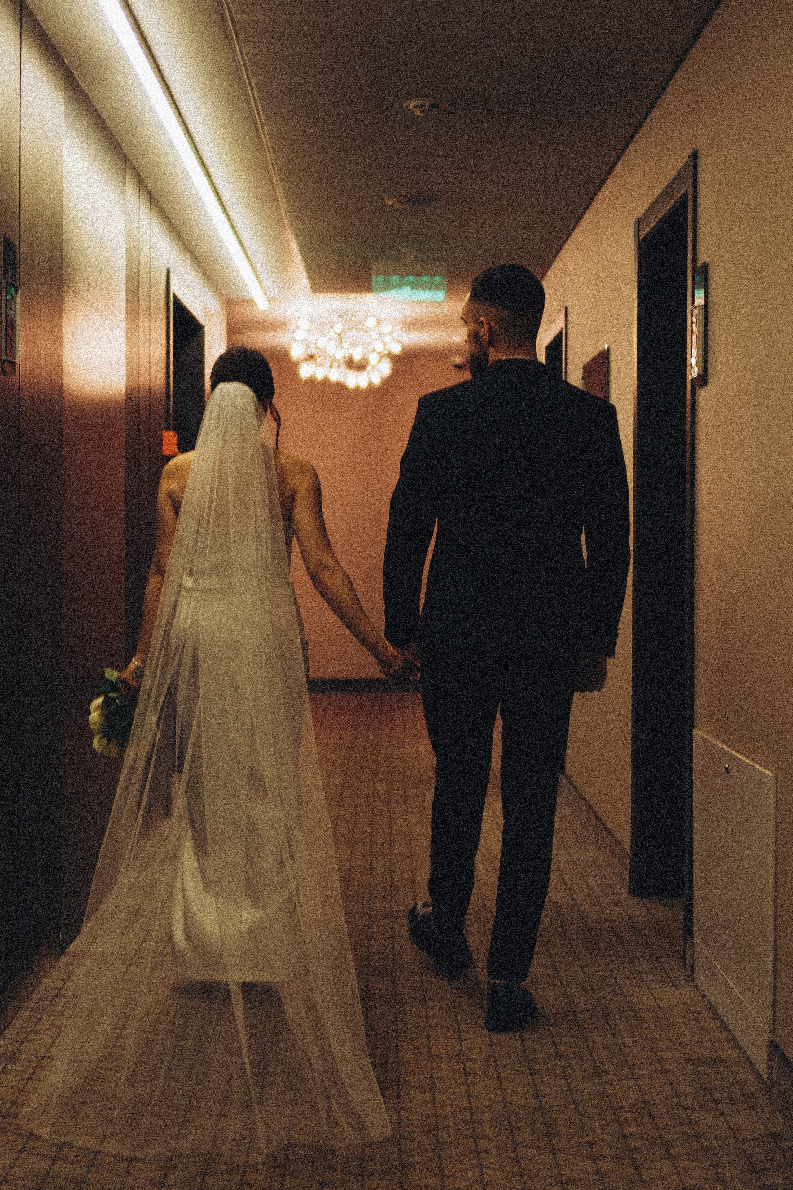 СВАДЕБНАЯ СЬЕМКА СБОРОВ ЖЕНИХА И НЕВЕСТЫ В ОТЕЛЕ И ТАКЖЕ ФОТОСЕССИИЯ В ОТЕЛЕЕ МЕГАПОЛИС БРЯНСК. Профессиональный фотограф, Санкт-Петербург — Виктория Богомолова