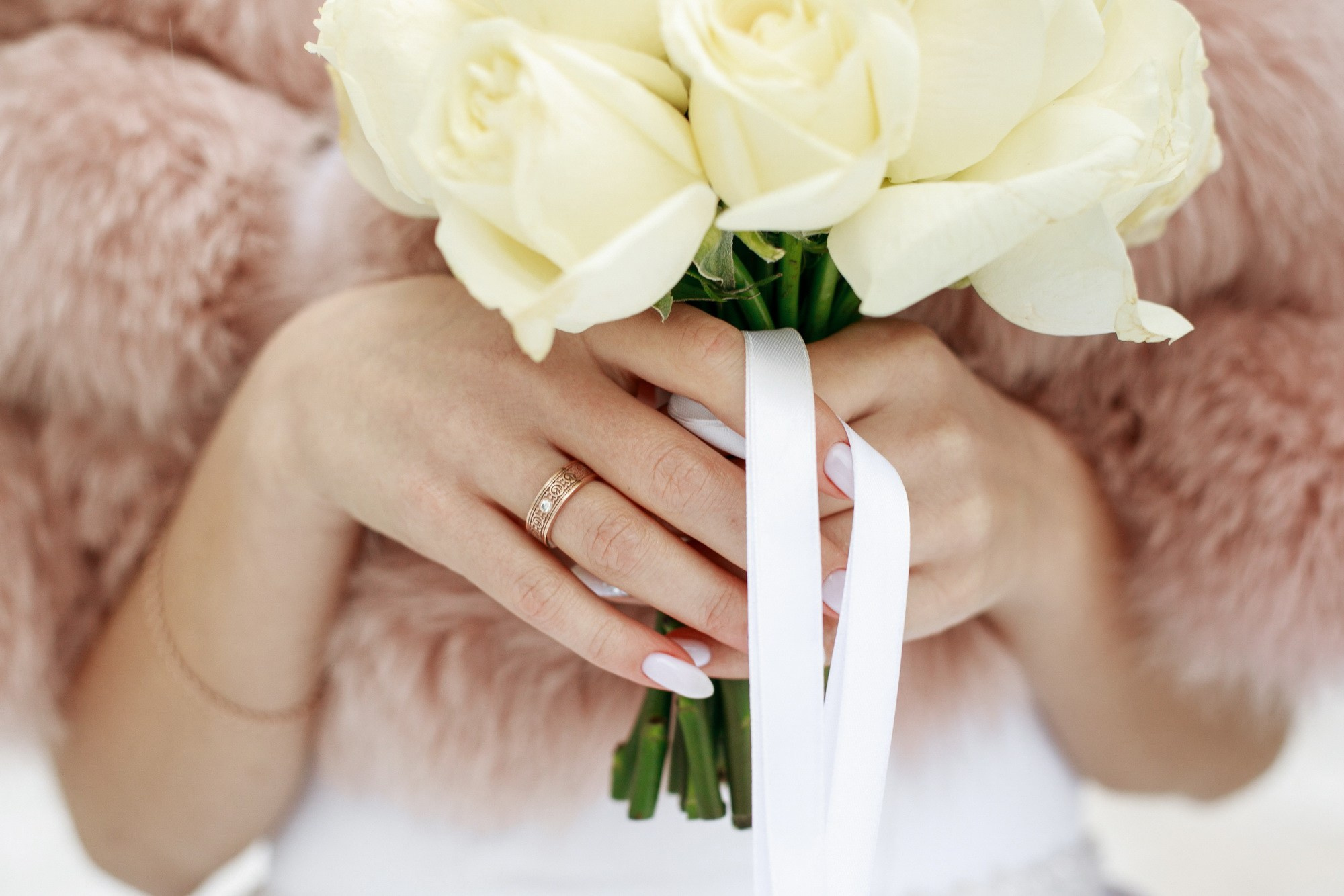 Свадьба с огоньком. Фотограф крещение венчание в Петербурге! Помогает подобрать храм и посоветовал душевного батюшку в СПб