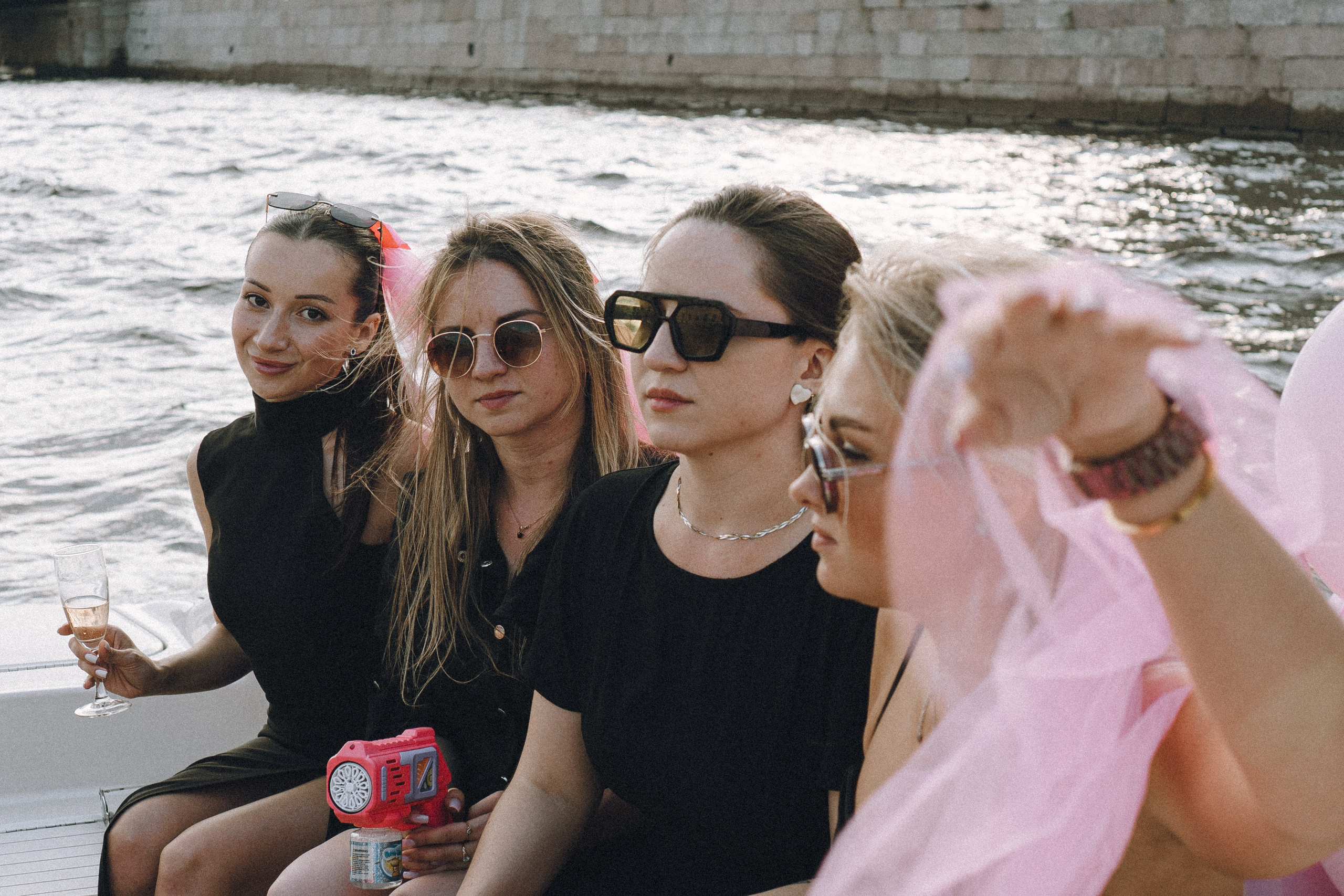 ДЕВИЧНИК НА КАТЕРЕ. Профессиональный фотограф, Санкт-Петербург — Виктория Богомолова