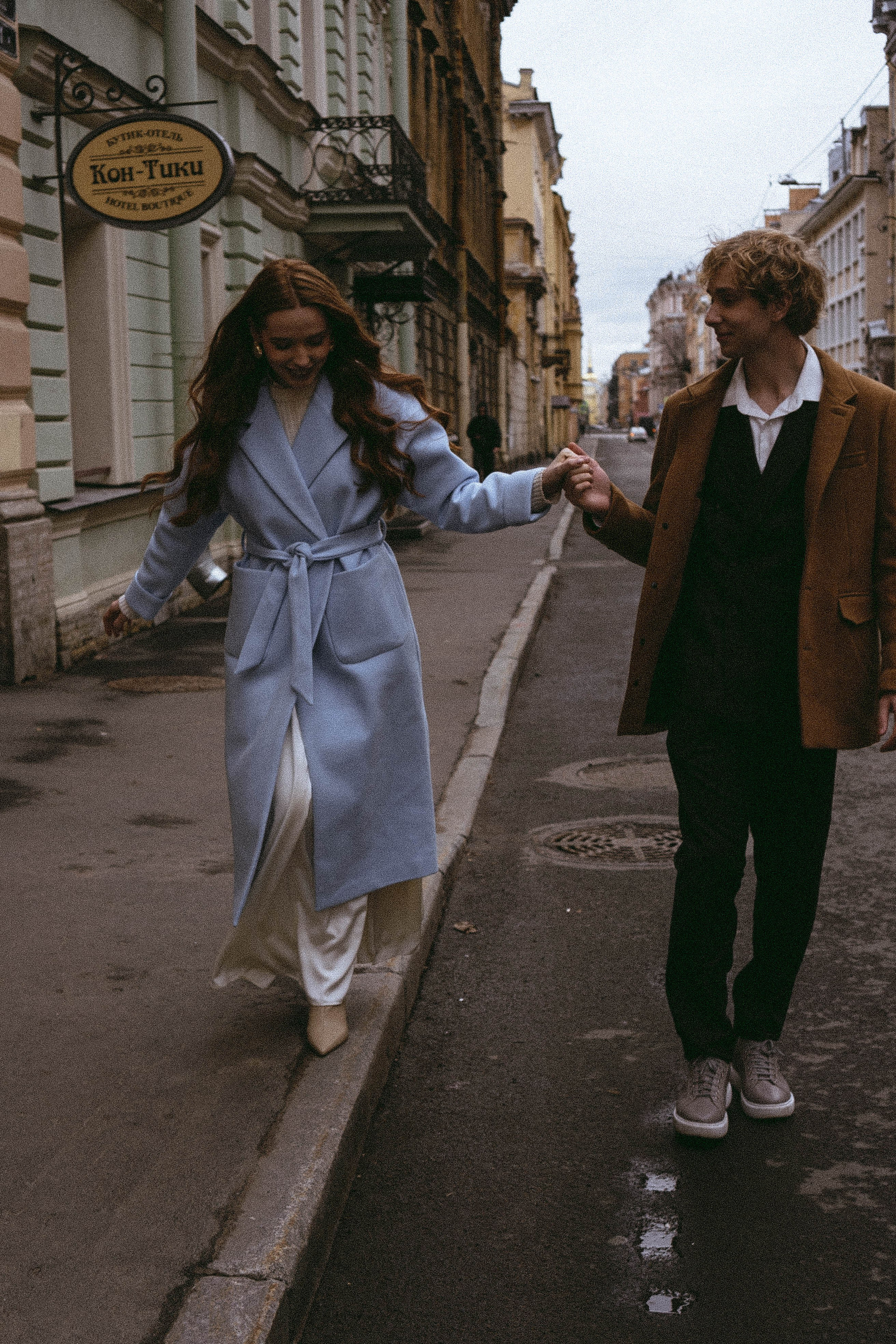 СВАДЕБНАЯ СЬЕМКА В ОТЕЛЕ. СБОРЫ ЖЕНИХА И НЕВЕСТЫ И ТАКЖЕ ТОР И ПОДГОТОВКА К ПРОГУЛКЕ И ПРОГУЛКА ПО ПЕТРОГРАДКЕ. Профессиональный фотограф, Санкт-Петербург — Виктория Богомолова