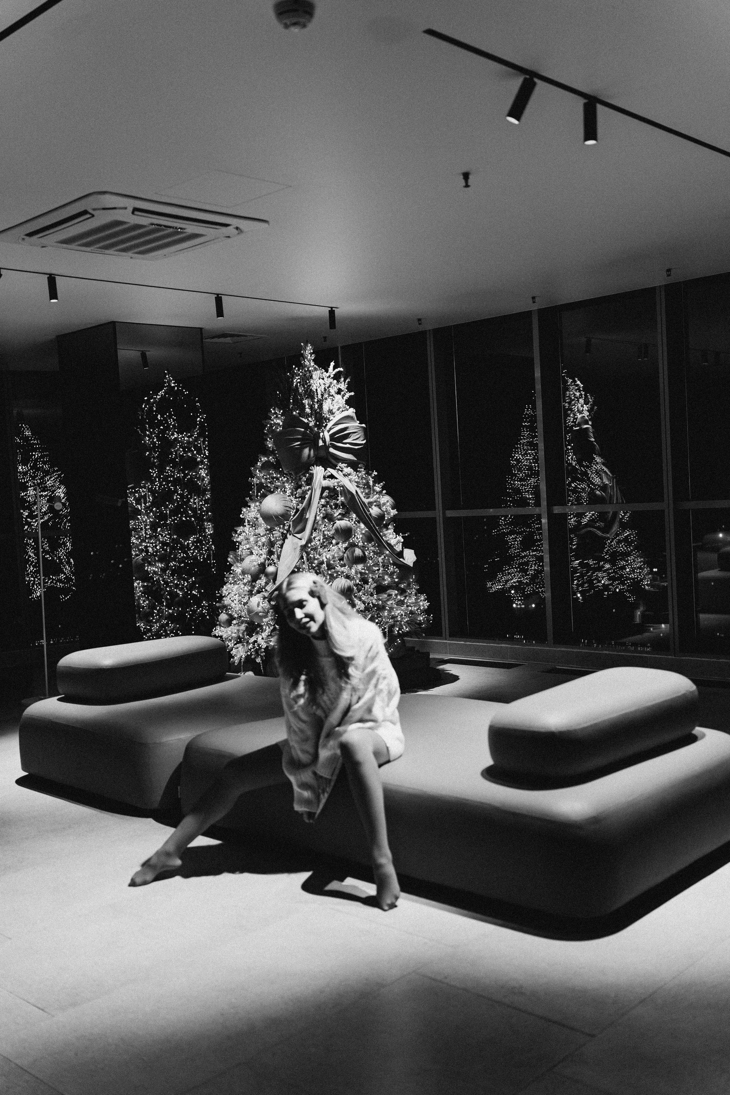 ФОТОСЕССИЯ К НОВОМУ ГОДУ В СТУДИИ С ЕЛОЧКОЙ КРАСИВЫЙ ОБРАЗ. Профессиональный фотограф, Санкт-Петербург — Виктория Богомолова