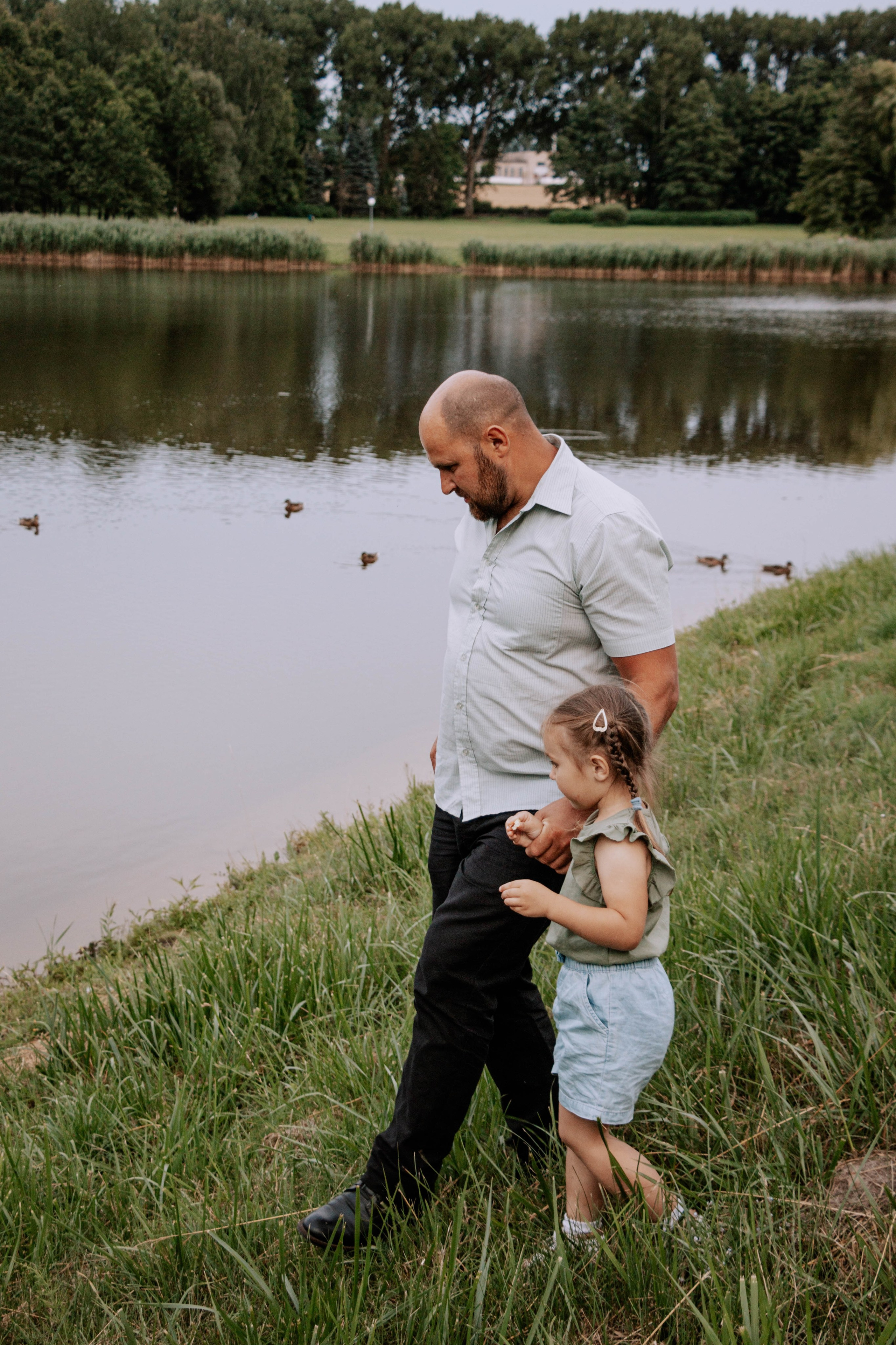 Алексей, Римма, Аннушка и Полина. Бережно сохраняю ваши чувства и истории на своих фотографиях