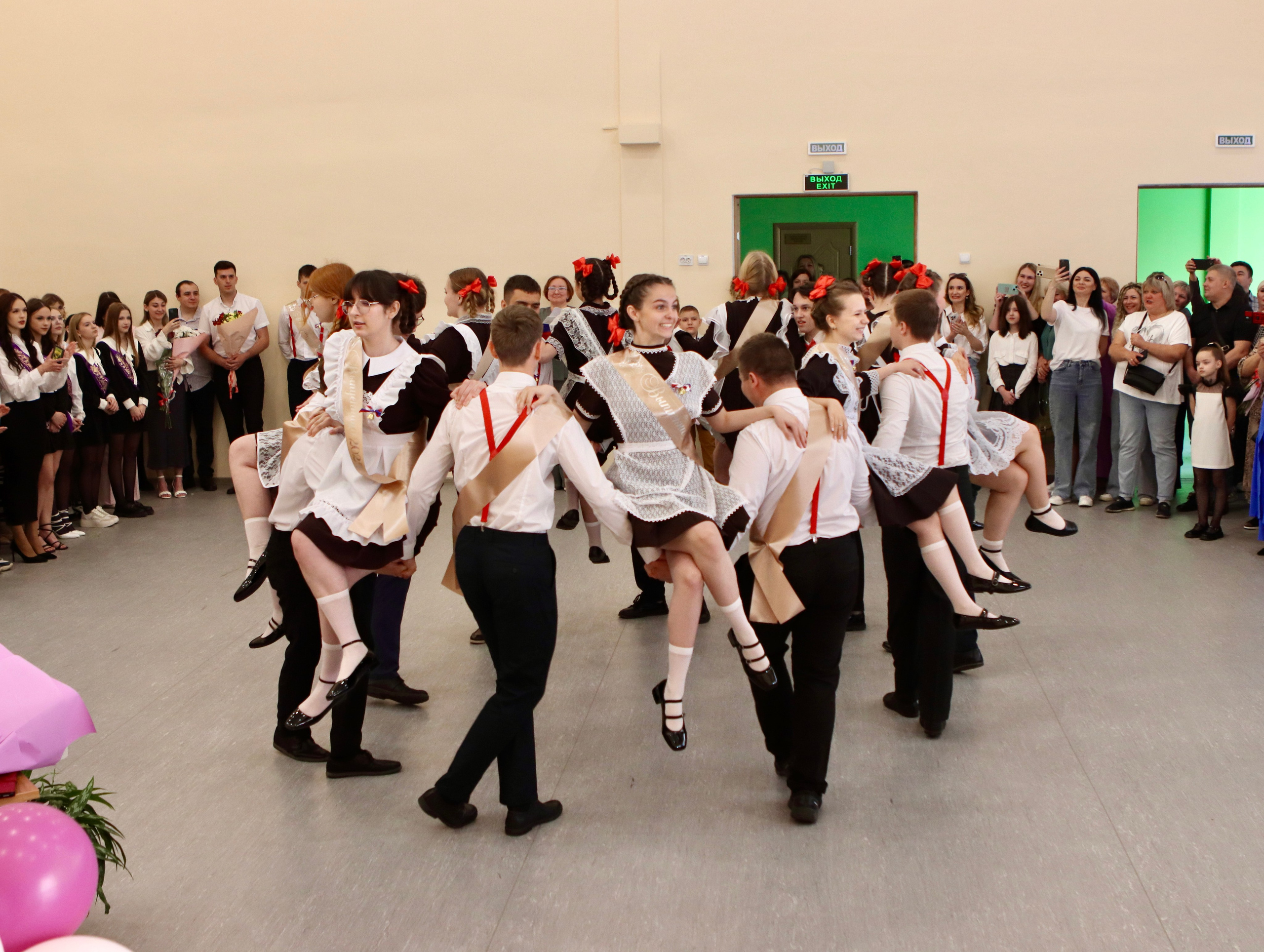 Школьный выпускной. Фотограф в Курске Смирнов Евгений