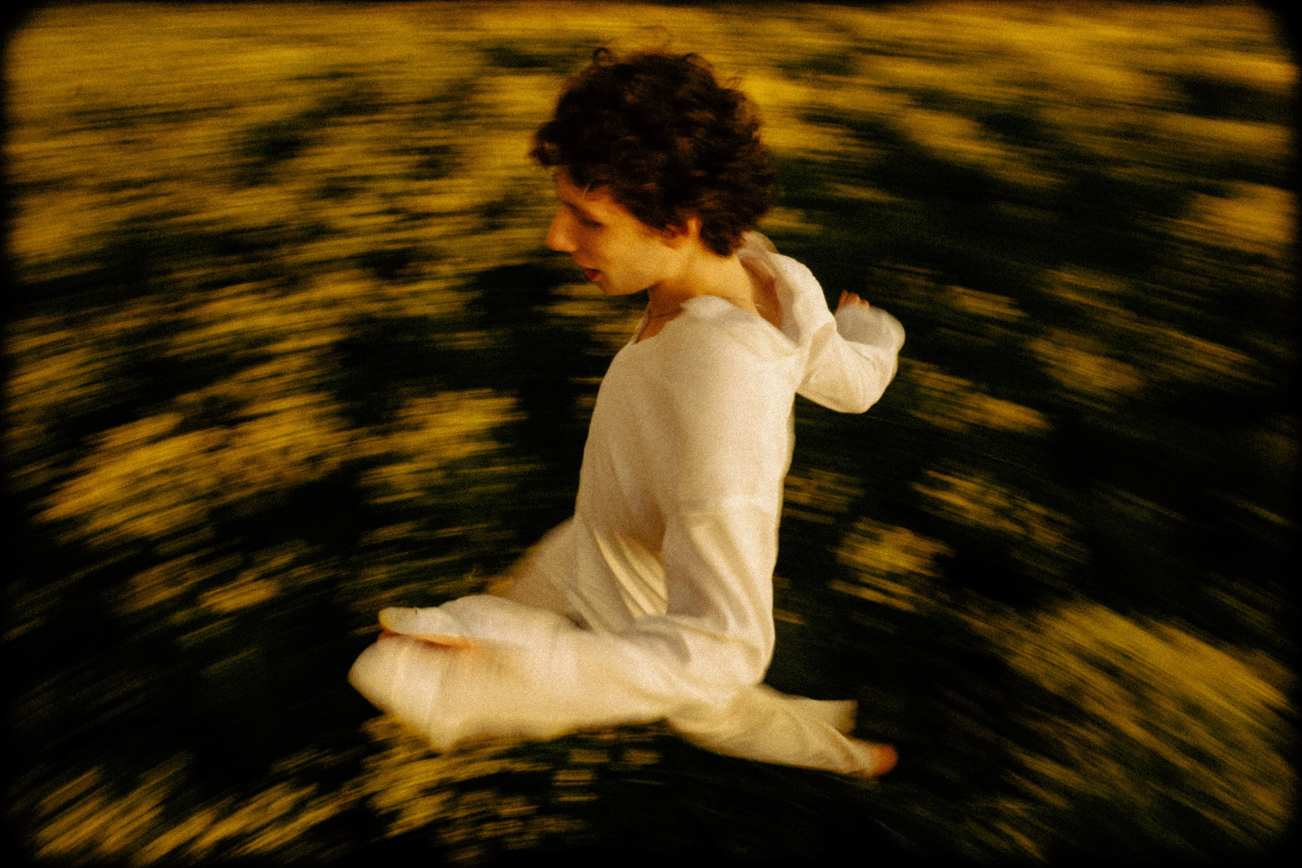 Beyond the line (colour). Metelevphoto