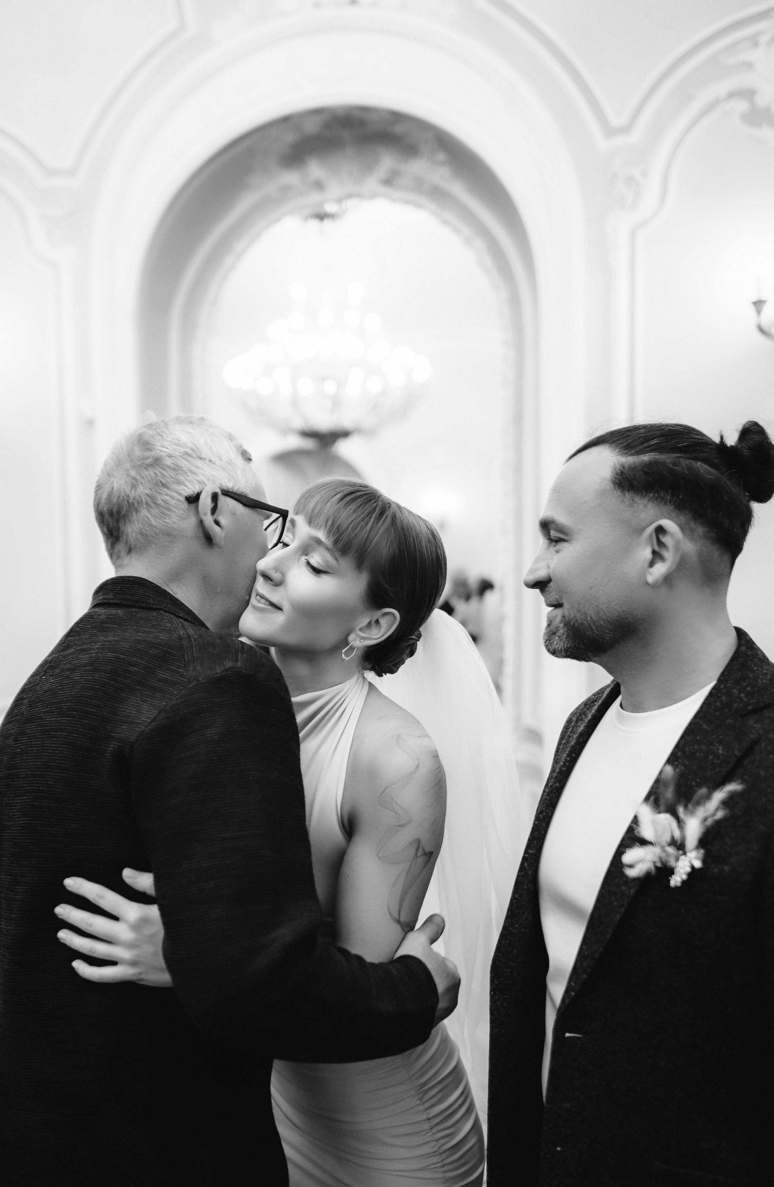 Свадебная прогулка. Ксения и Василий. Семейный и свадебный фотограф в Санкт-Петербурге Яна