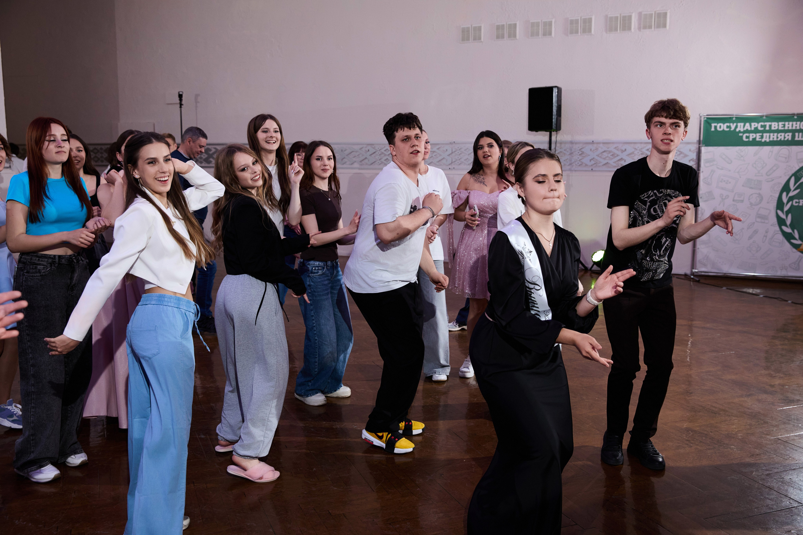 Выпускной 11 класс. Свадебная, репортажная фотосъемка и видеосъемка в Минске. Илья и Юлия Ширмановы. Фотограф | Видеограф | Минск