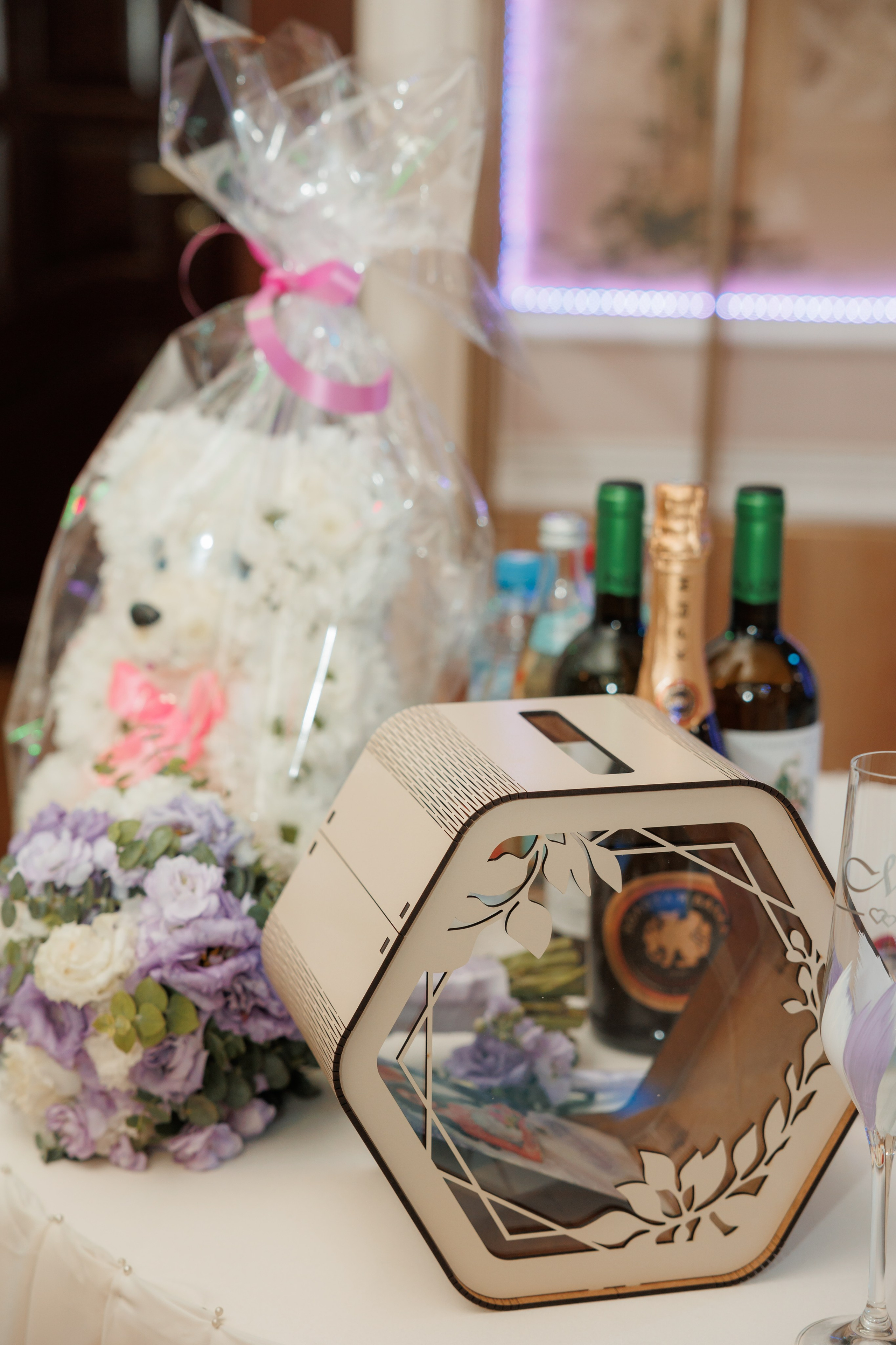 Константин и Дарья, ЗАГС ВДНХ, отель Soluxe, ресторан «Антик». Свадебный и репортажный фотограф (Москва, Королев и другие)