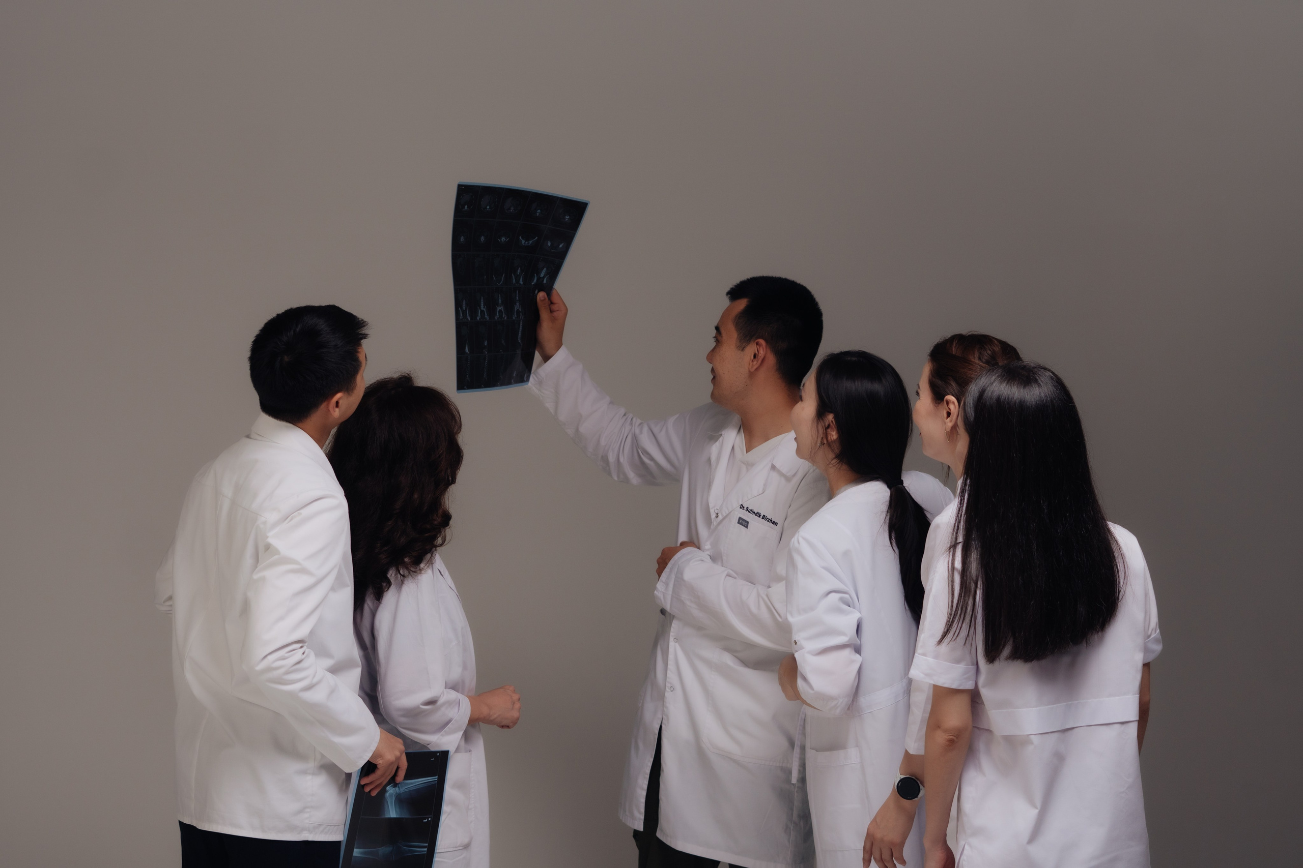 Zere clinic Doctors. Уличный и студийный фотограф в Астане Ержанов Нурасыл