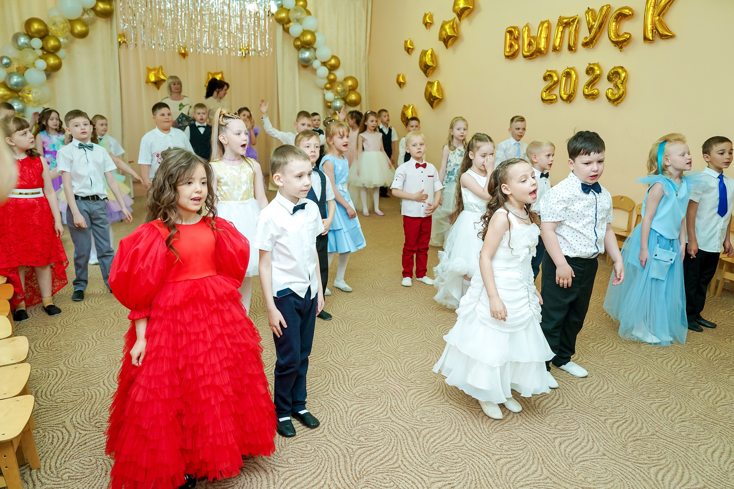 Фотосъемка видеосъёмка фотограф видеооператор новогодних утренников  в. Фотограф, видеооператор Нина Коршунова