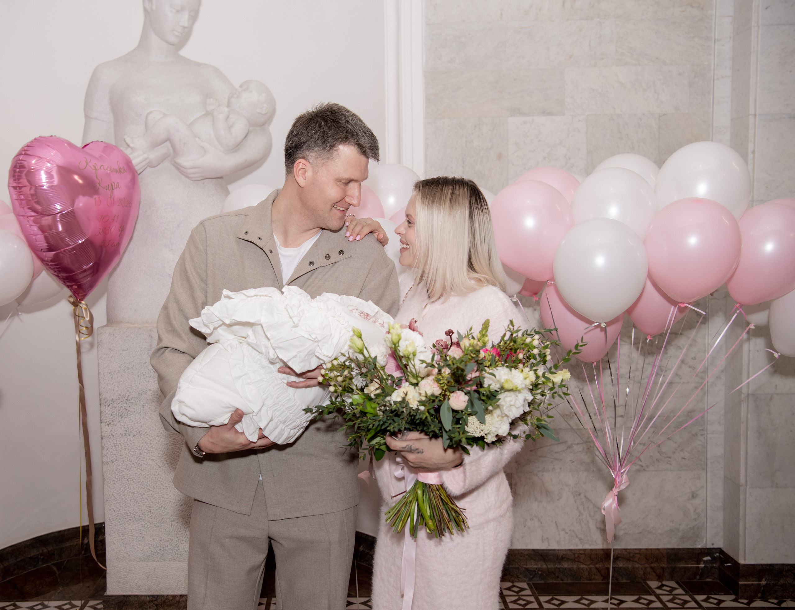 Выписка Киры. Снегиревка. Фотограф на выписку из роддома в Москве и МО