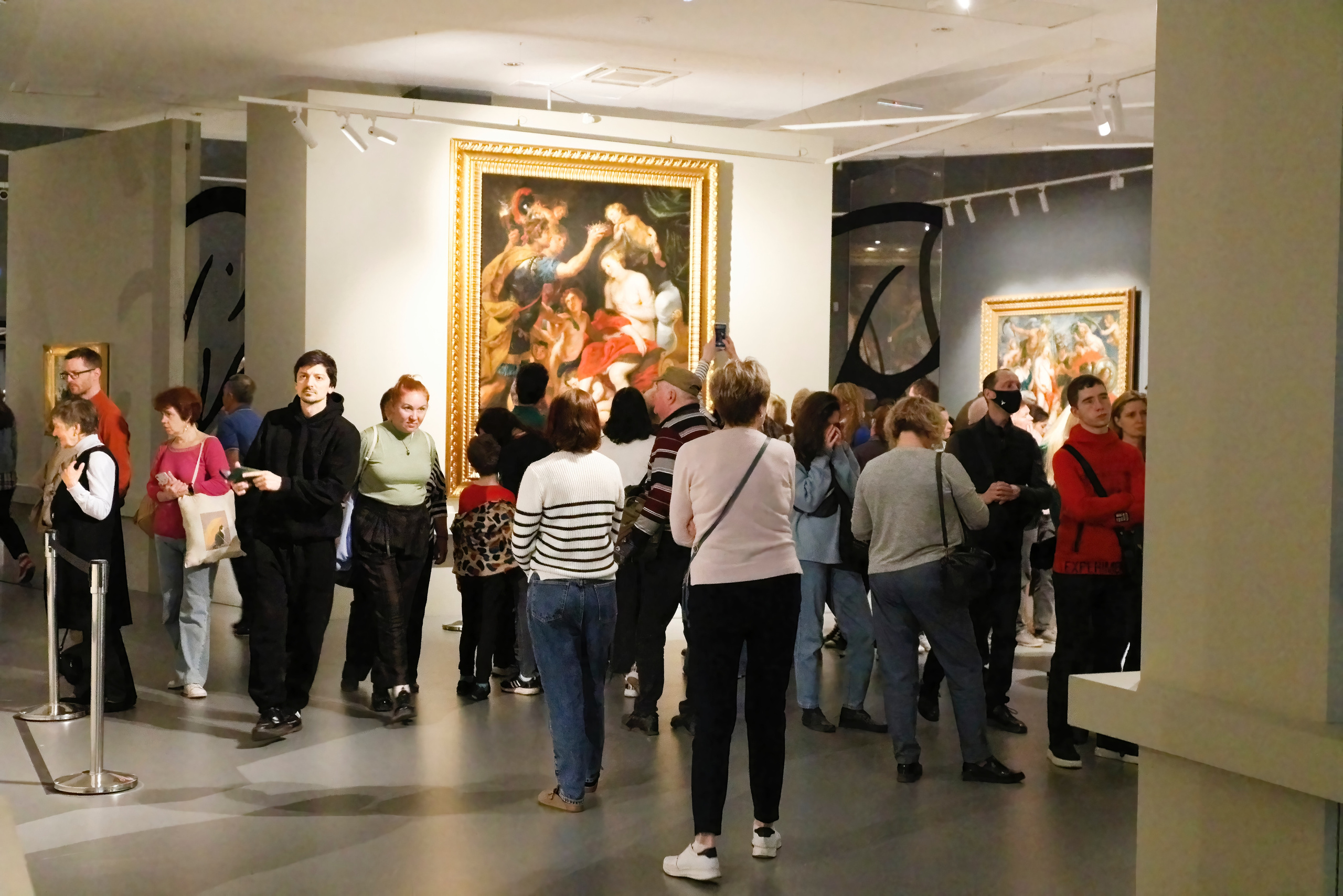 ЛЮДИ И ИХ ТВОРЕНИЯ. Слепки времени. Фотографии природы и событий. Москва. Сергей Аллагулов