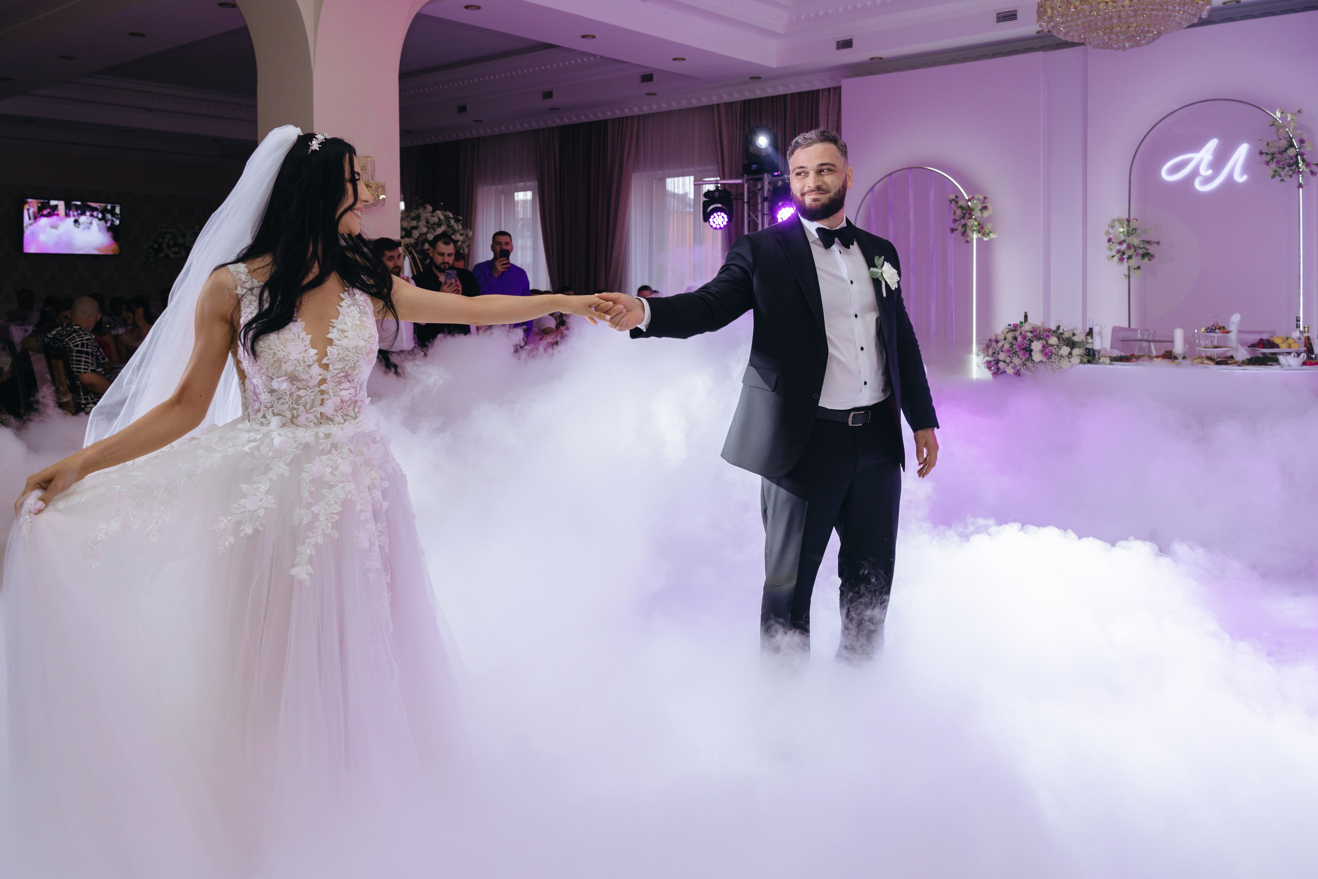 Артем и Лусине. Свадебный фотограф Красноярск Вязьминова Мария