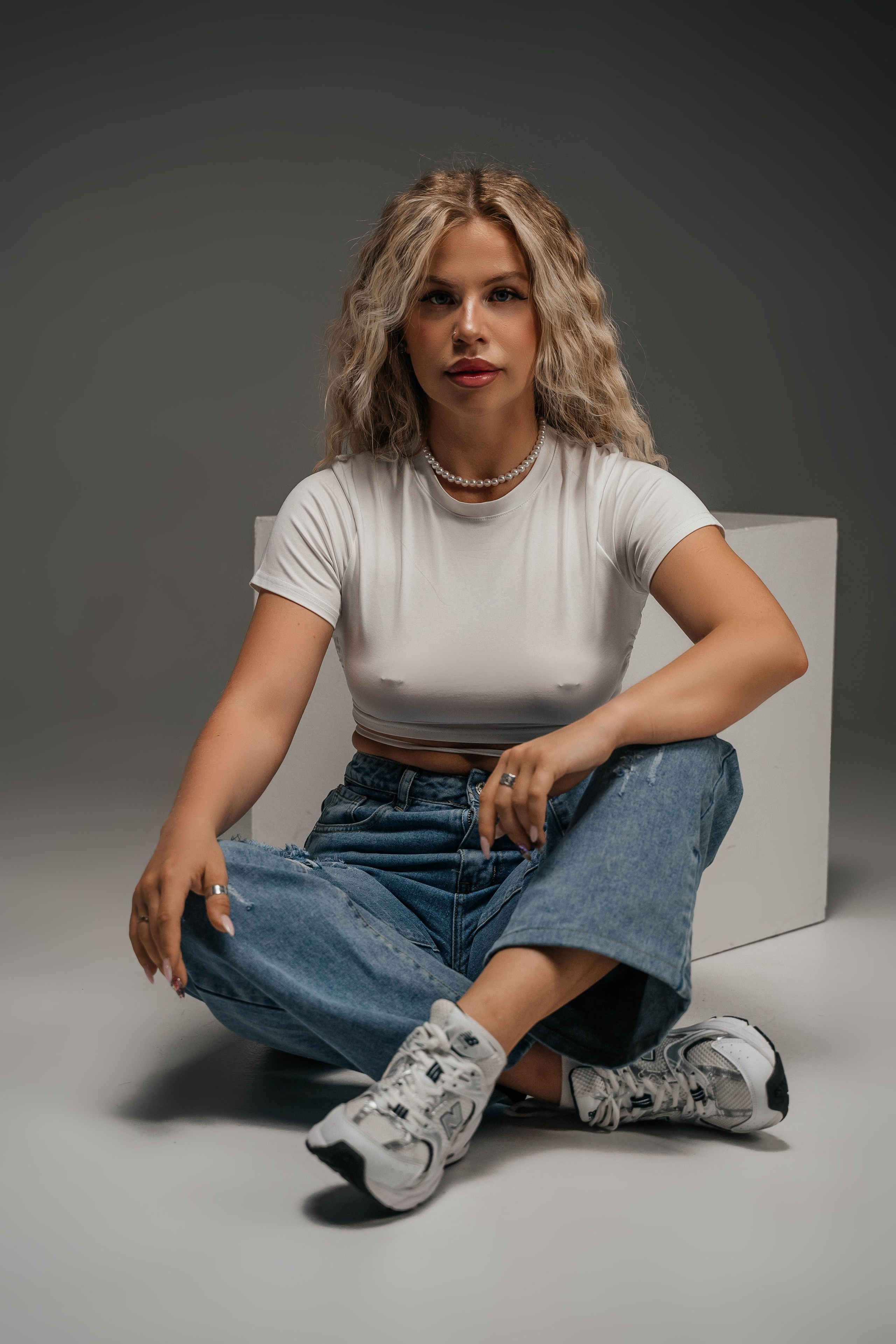 Студийный минимализм. Виктория Алпеева — фотограф по любви