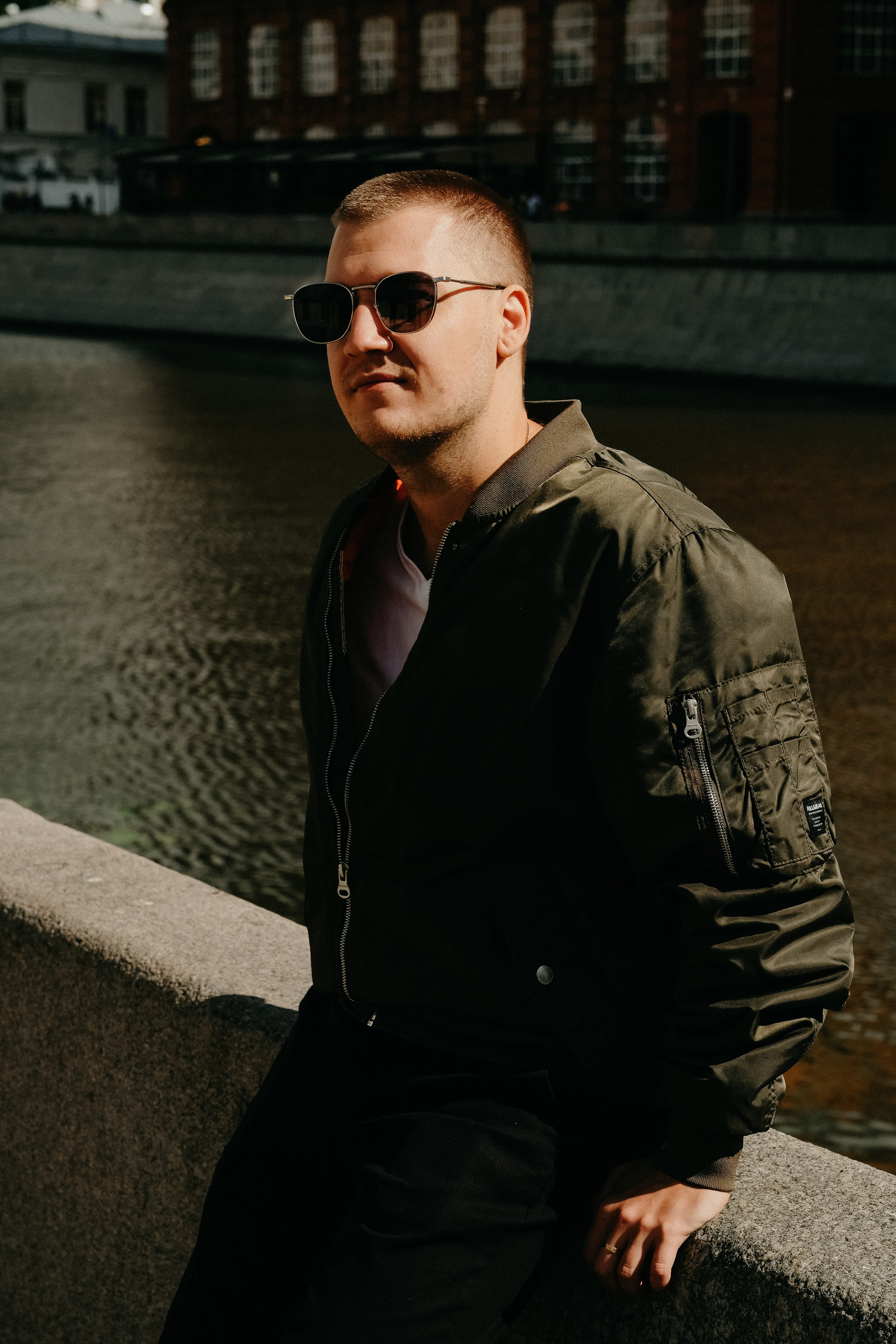 Солнце на Красном Октябре. Свадебный фотограф Александра Тюлякова