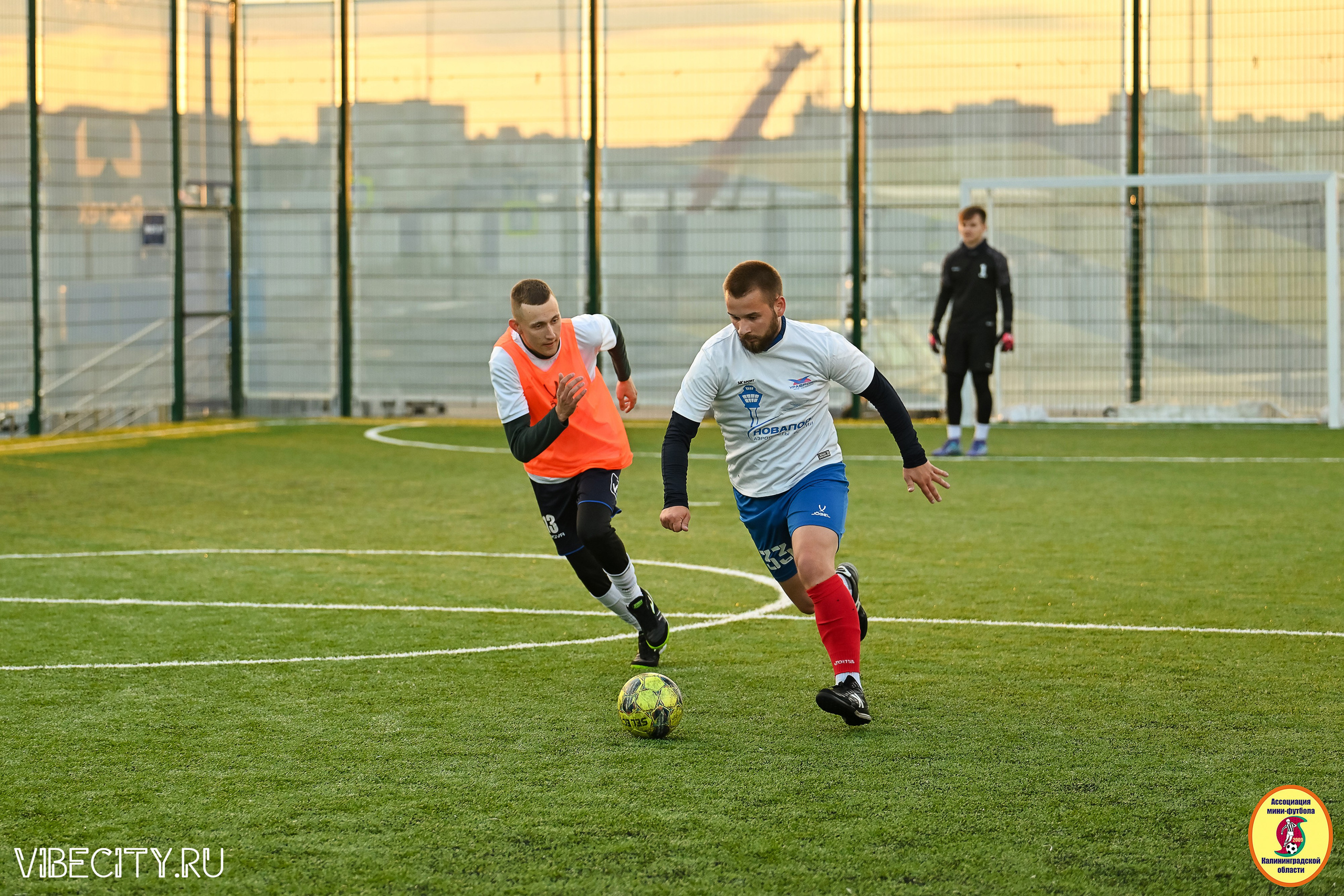 ИГРЫ МИНИ-ФУТБОЛЬНОЙ И КОРПОРАТИВНОЙ ЛИГИ. VIBECITY.RU Вайб Сити Ру Фоторепортажи Фотоотчеты Калининград