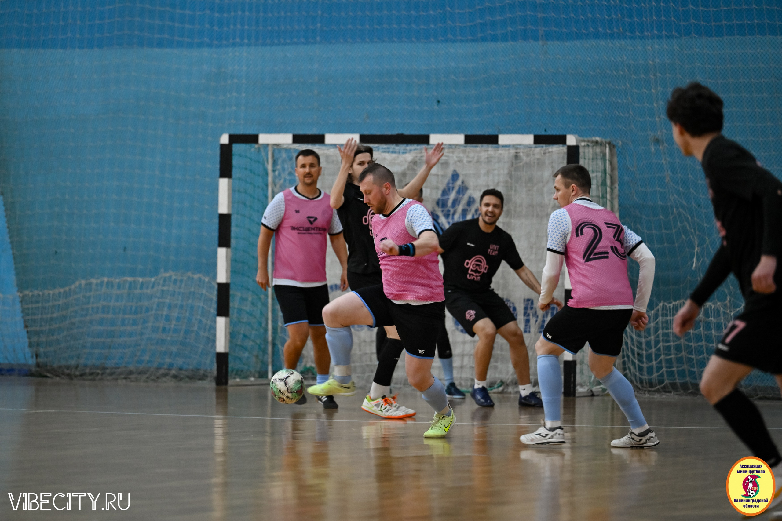 8 тур Корпоративной Бизнес-Лиги по футзалу. VIBECITY.RU Вайб Сити Ру Фоторепортажи Фотоотчеты Калининград