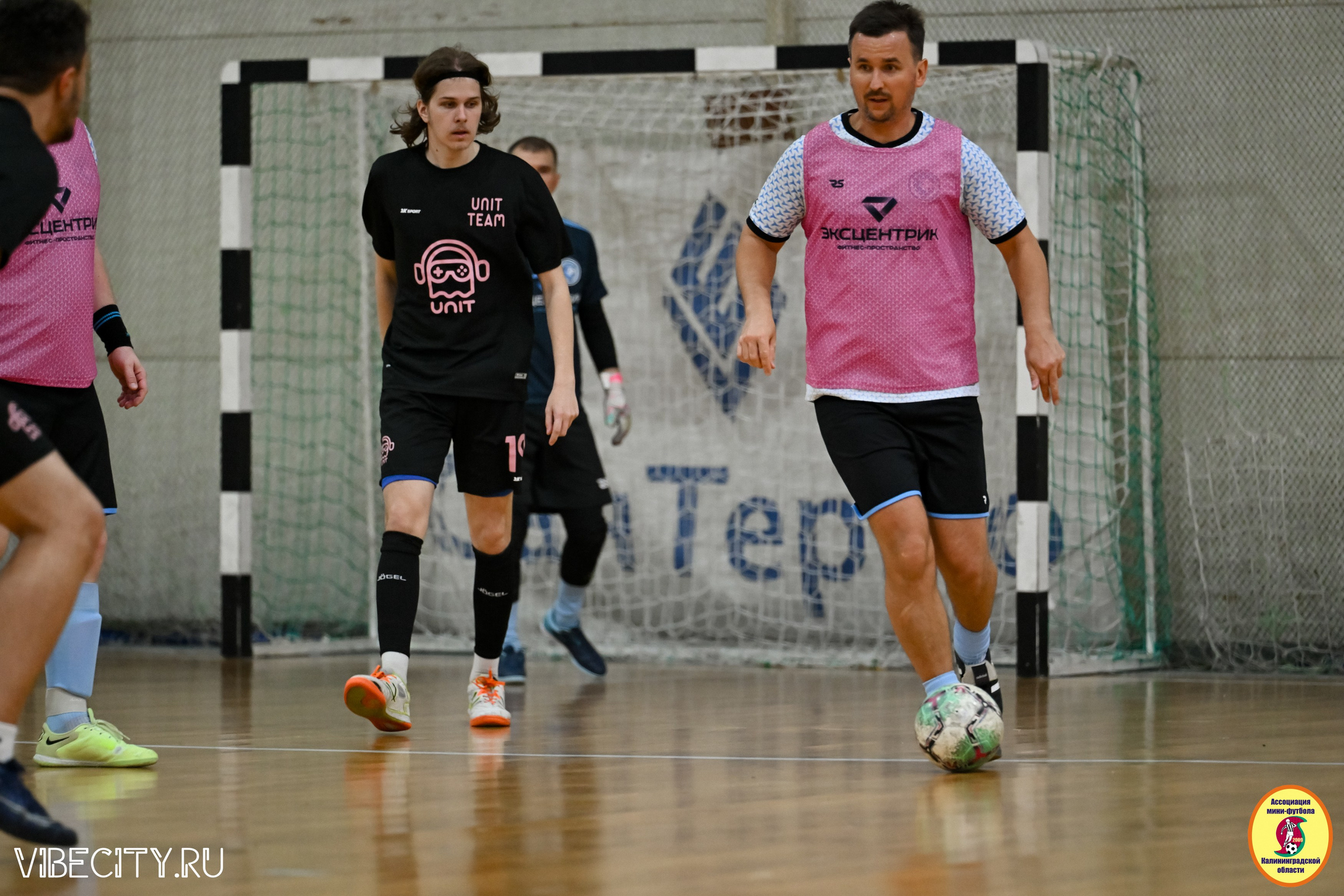 8 тур Корпоративной Бизнес-Лиги по футзалу. VIBECITY.RU Вайб Сити Ру Фоторепортажи Фотоотчеты Калининград