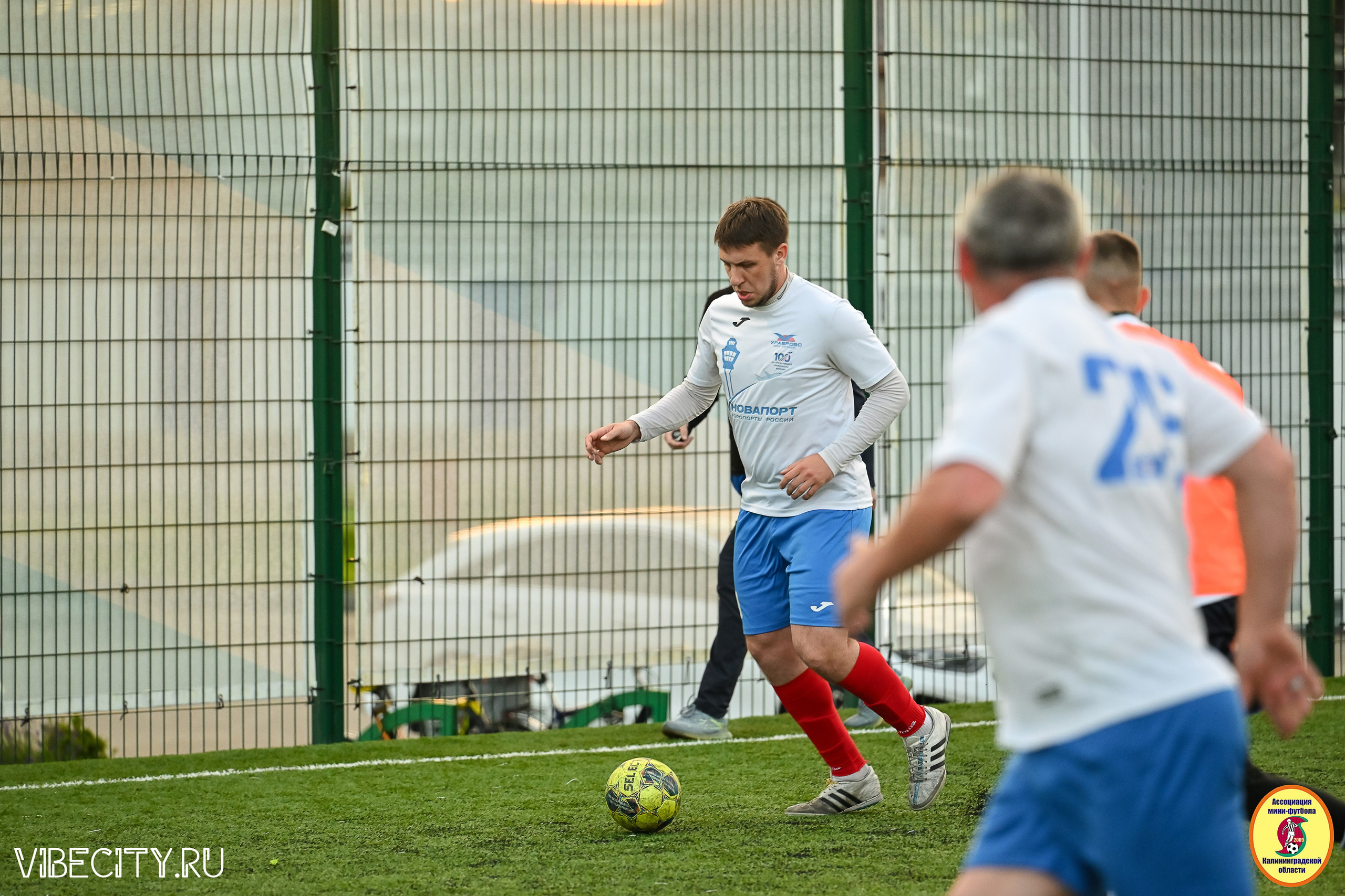 ИГРЫ МИНИ-ФУТБОЛЬНОЙ И КОРПОРАТИВНОЙ ЛИГИ. VIBECITY.RU Вайб Сити Ру Фоторепортажи Фотоотчеты Калининград