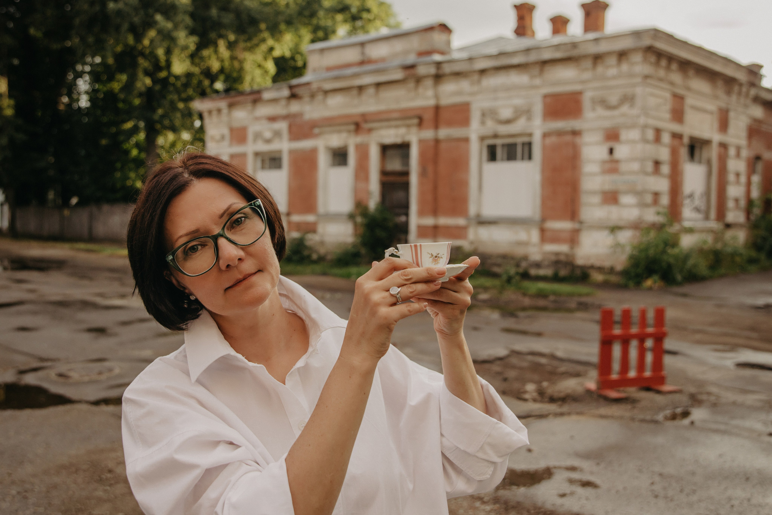 КАРТИНКИ С ВЫСТАВКИ. ФОТОИСТОРИЯ. ПОЙМАТЬ УСКОЛЬЗАЮЩУЮ КРАСОТУ