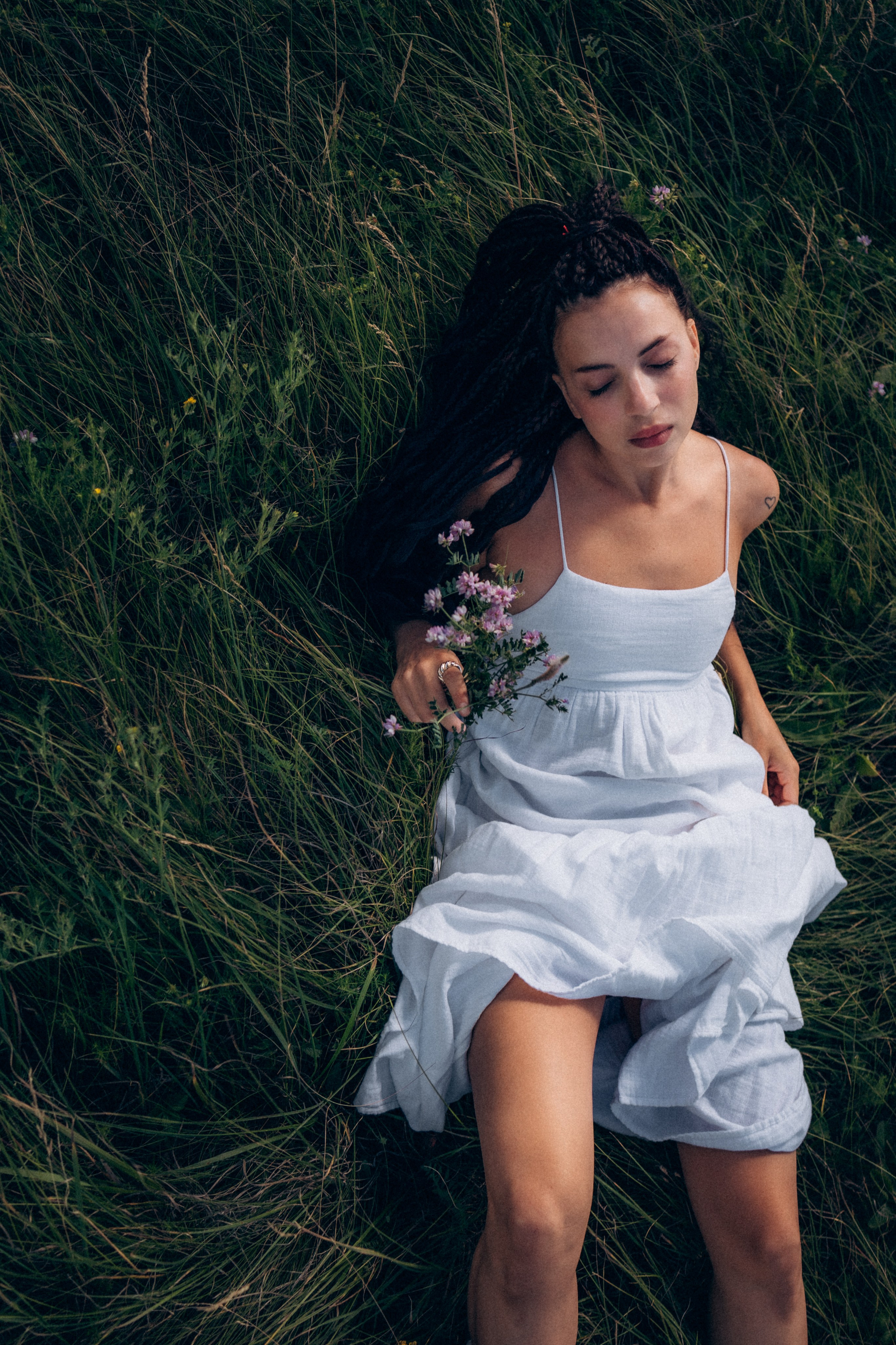 Александра в поле. Фотограф в Санкт-Петербурге Светлана Арестова