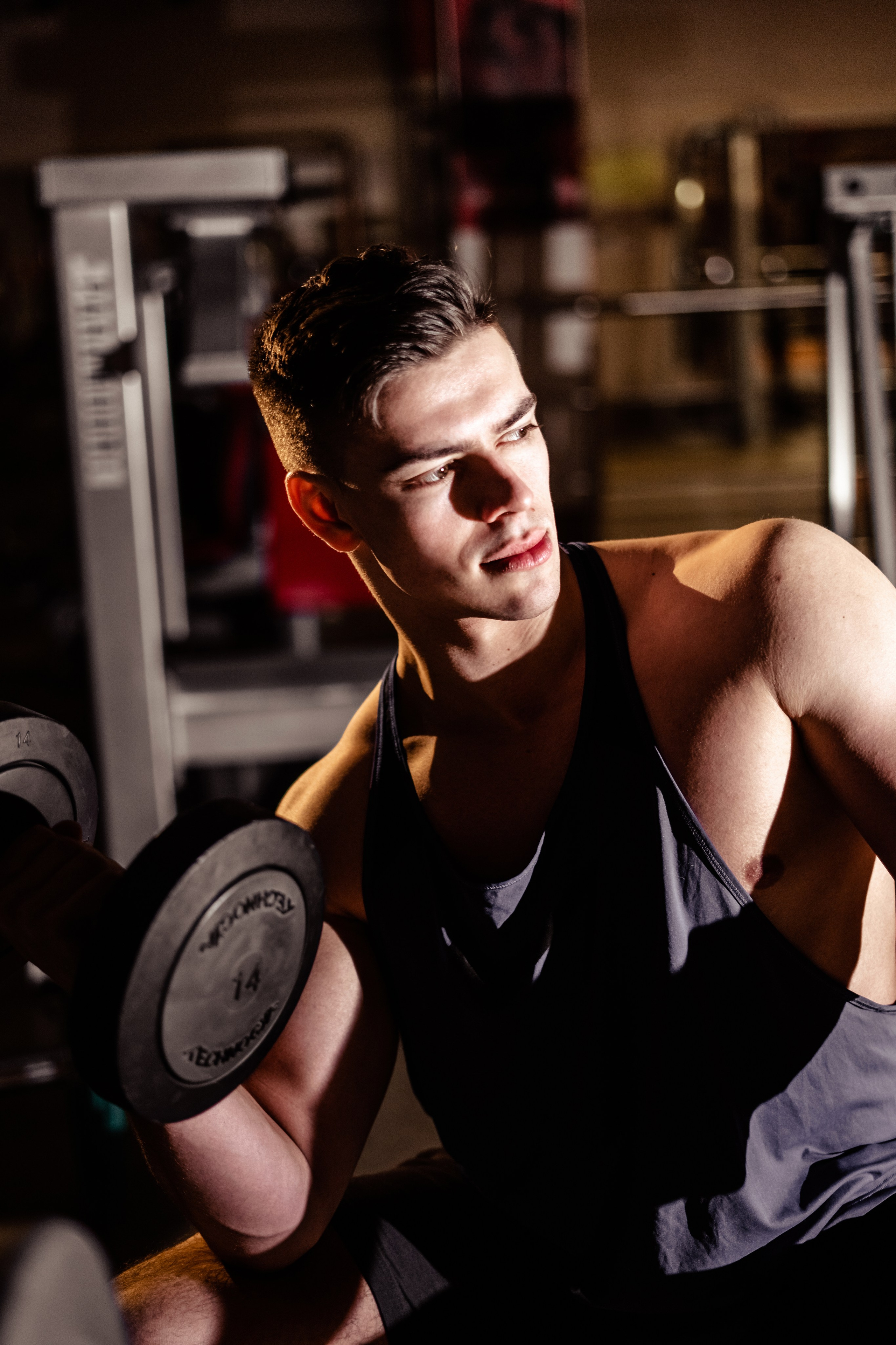 Георгий, 186 см, 48-50 р-р. KED Production — продакшн из СПб. Создаём фото, видео и контент, который помогает брендам и селлерам продавать больше