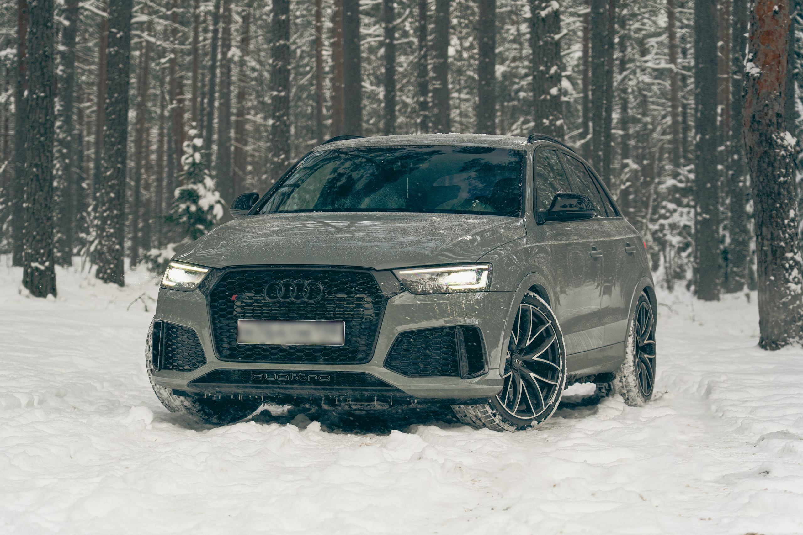 Audi Q3 Snow. Автомобильный фотограф в Санкт-Петербурге