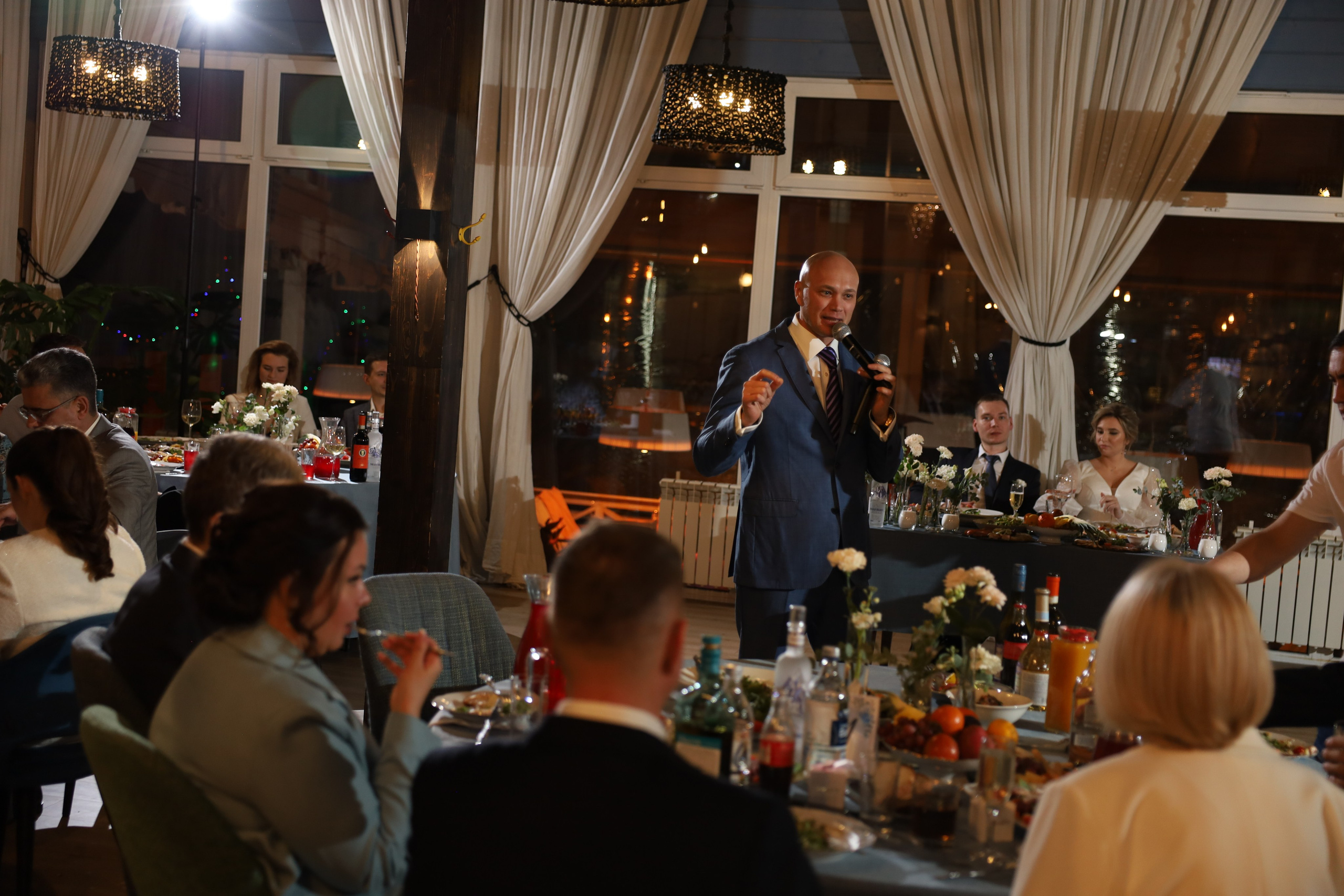 𝒜𝓇𝓉𝑒𝓂 & 𝐿𝓎𝓊𝓈𝓎𝒶 (𝓇𝑒𝓈𝓉𝒶𝓊𝓇𝒶𝓃𝓉). 𝑀𝑜𝓈𝒸𝑜𝓌. Свадебный фотограф в Санкт-Петербурге